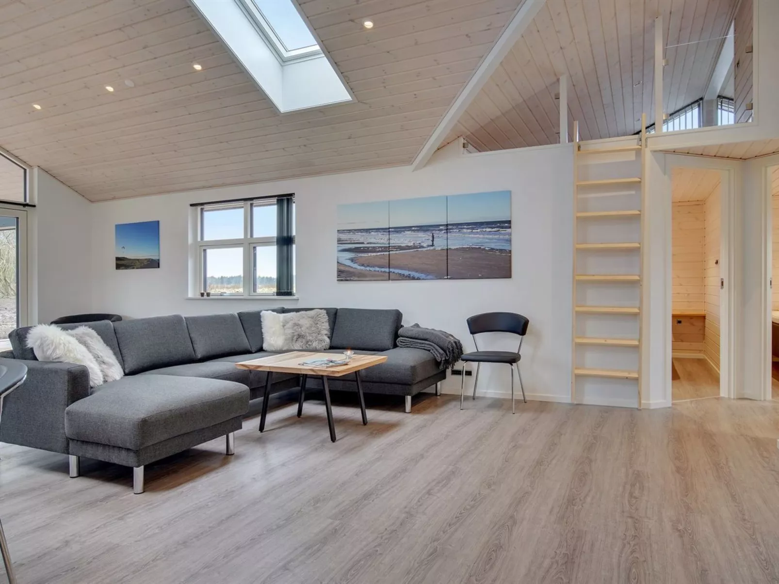 "Amitola" - 700m from the sea-Binnen