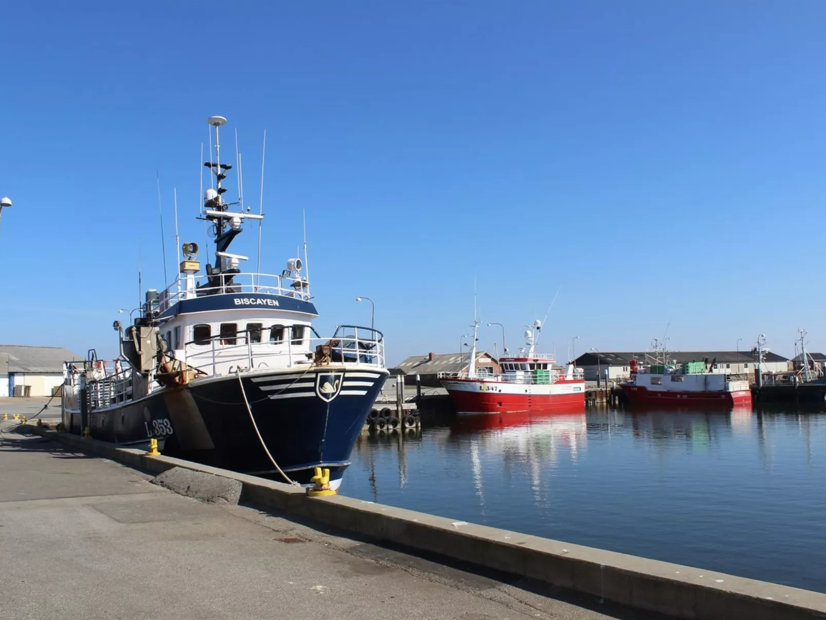 "Raisa" - 200m to the fjord-Buiten