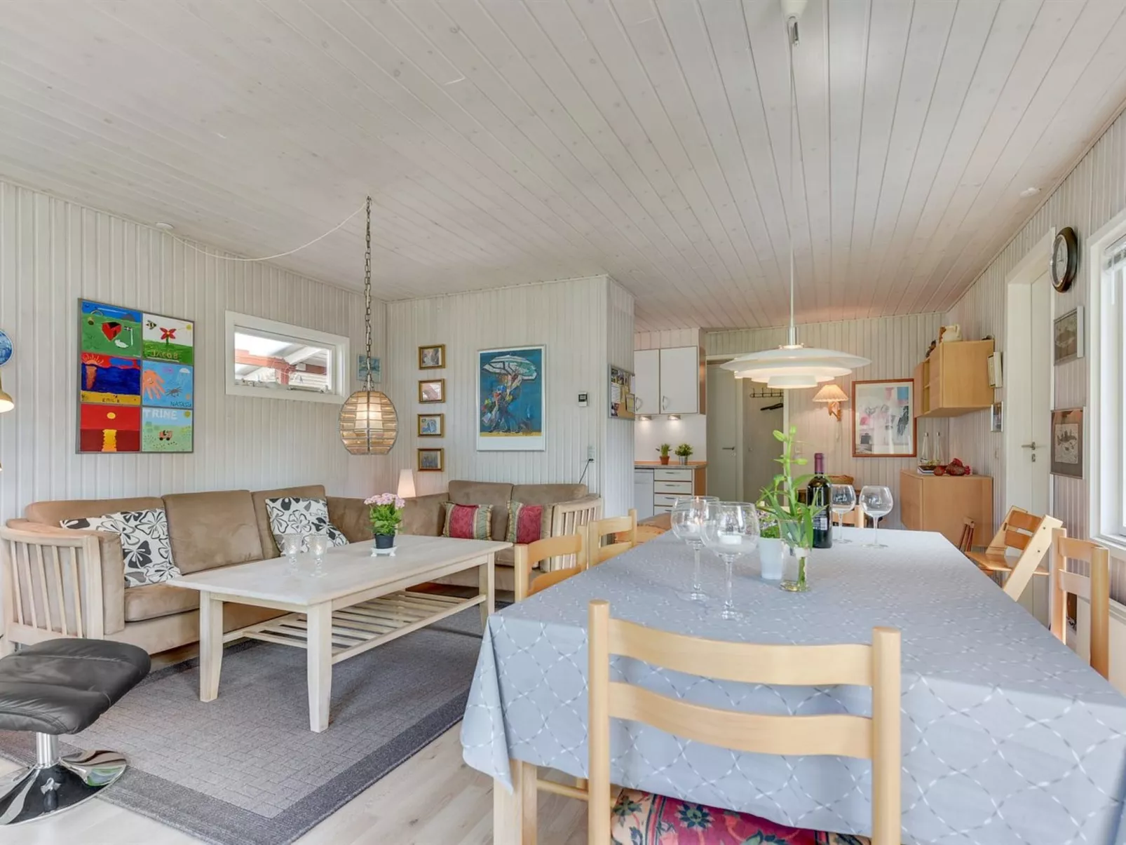 "Tess" - 50m from the sea-Binnen