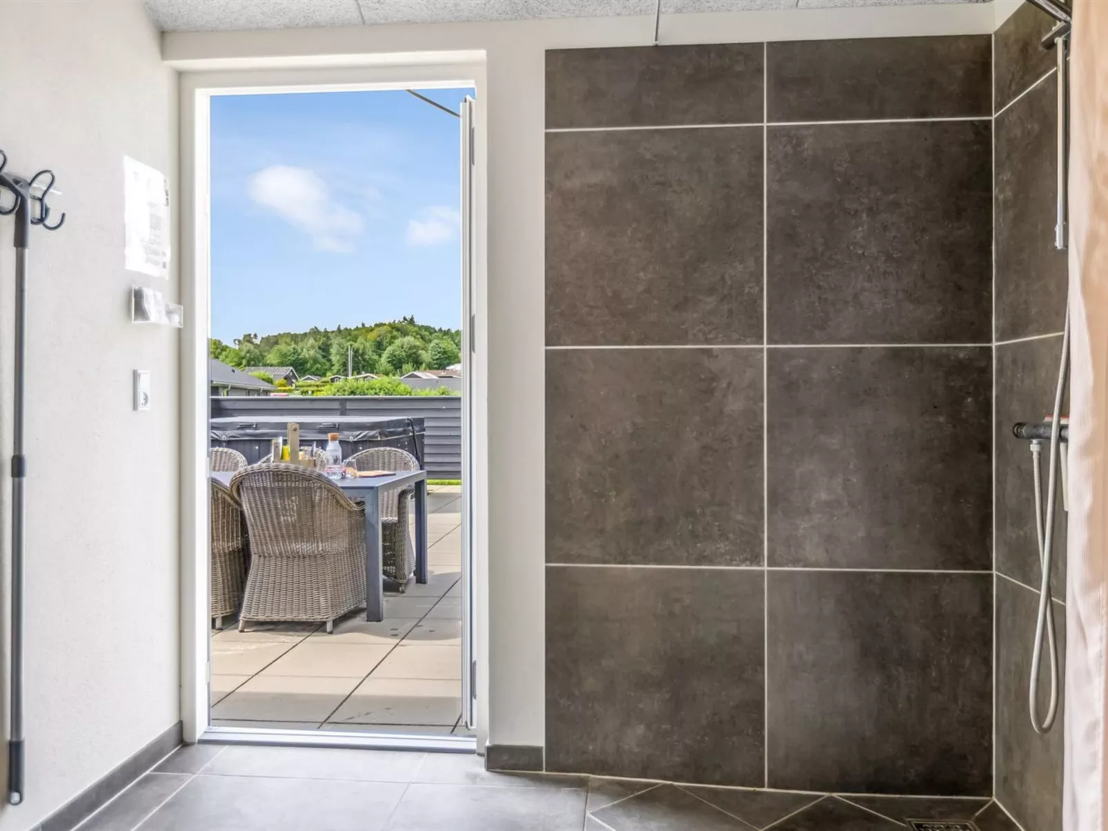 "Eino" - 30m from the sea-Buiten