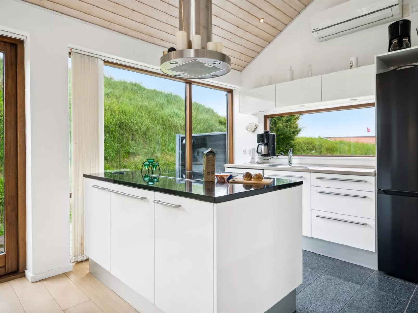 "Elara" - 200m from the sea-Binnen