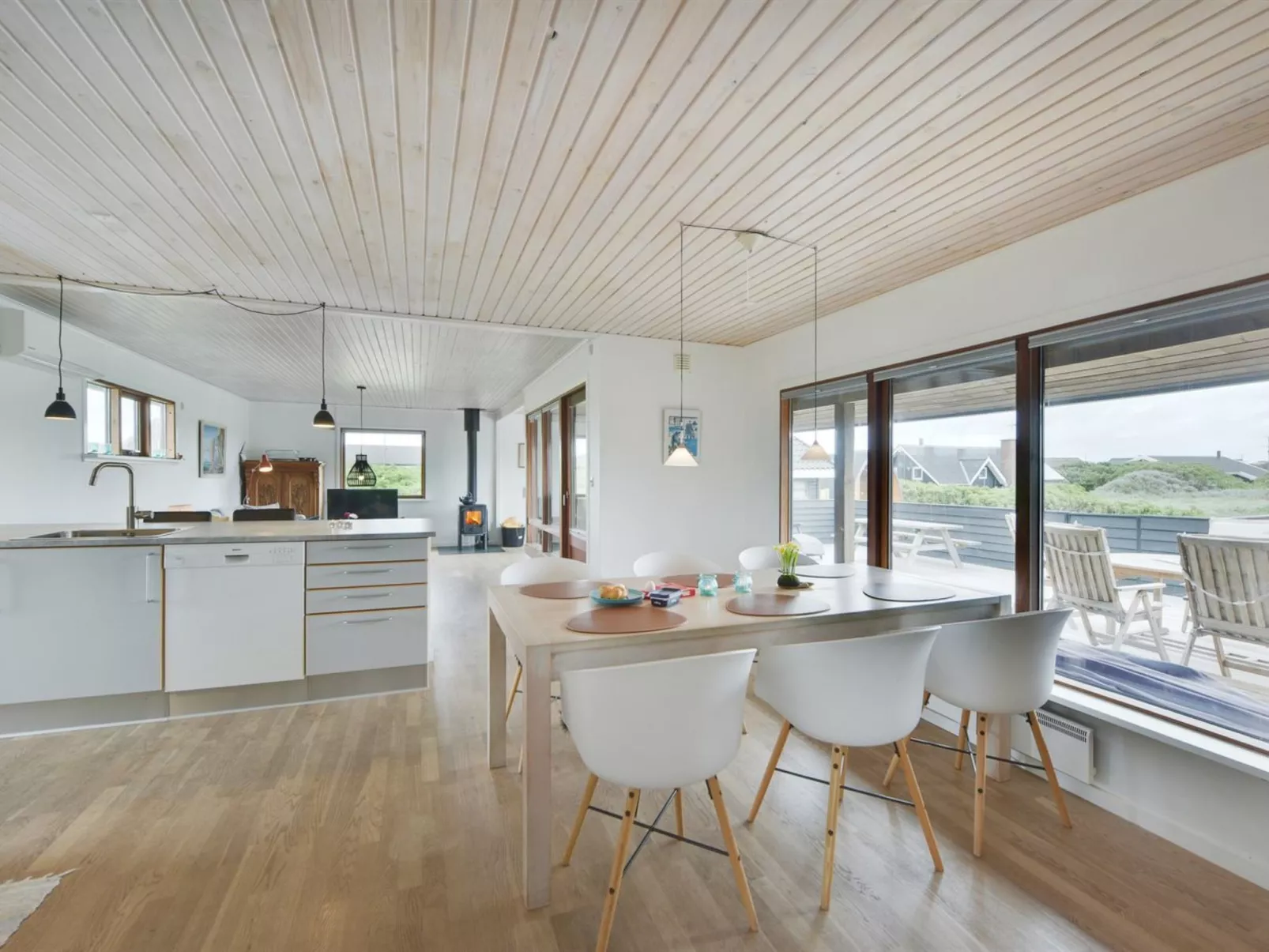 "Leleks" - 200m from the sea-Binnen