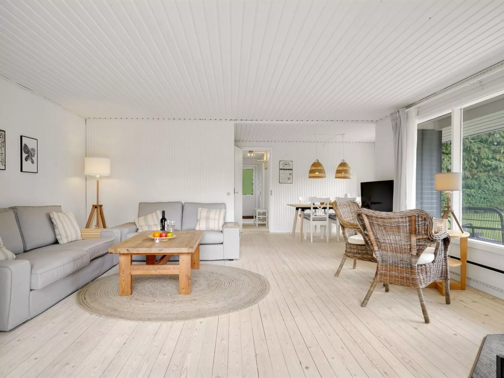 "Aksa" - 400m from the sea-Binnen