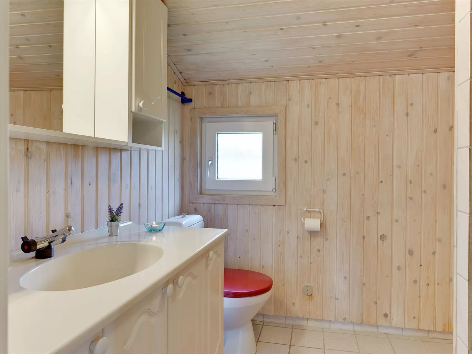 "Ajten" - 150m from the sea-Binnen