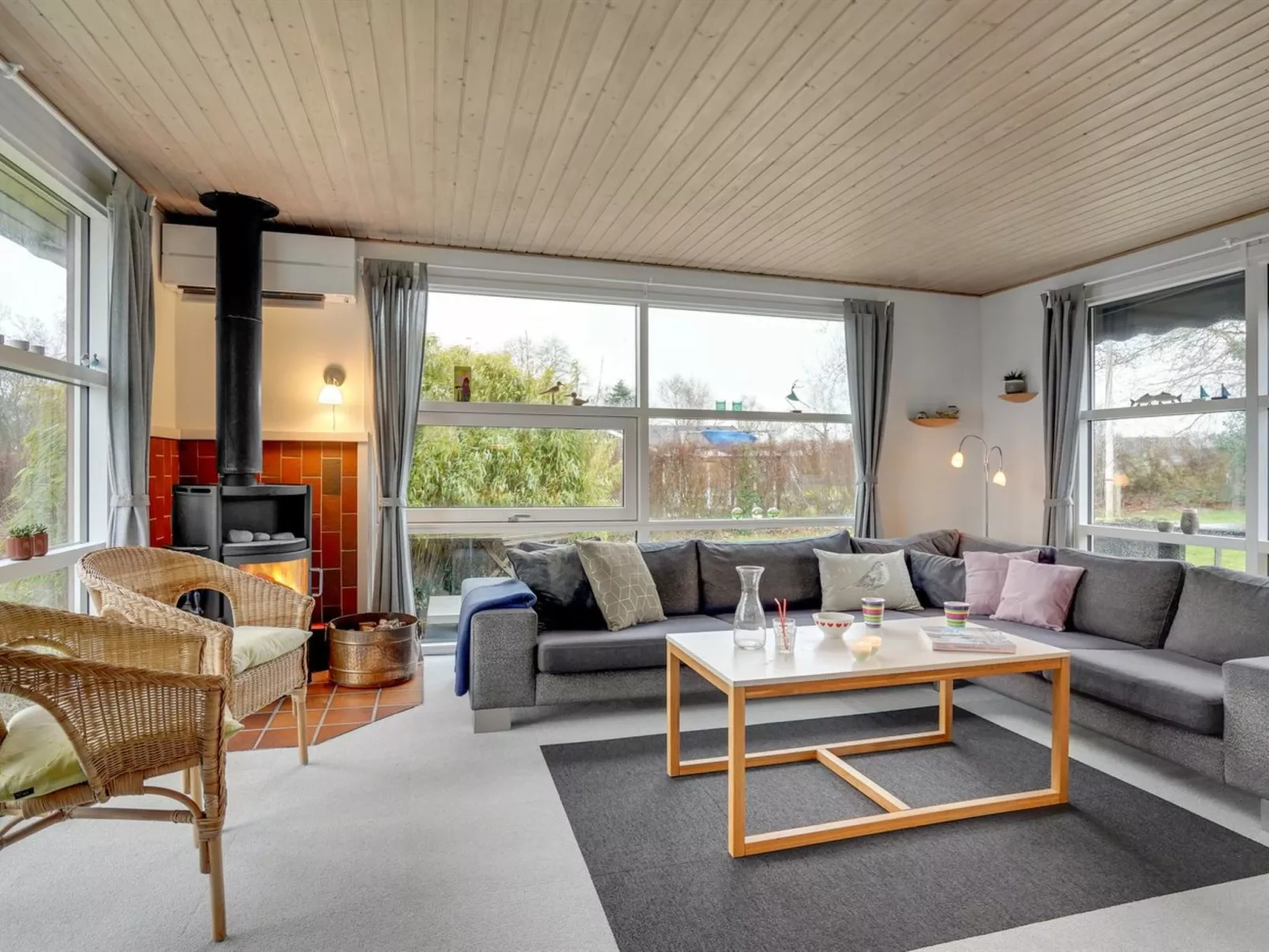 "Bjarke" - 200m from the sea-Binnen