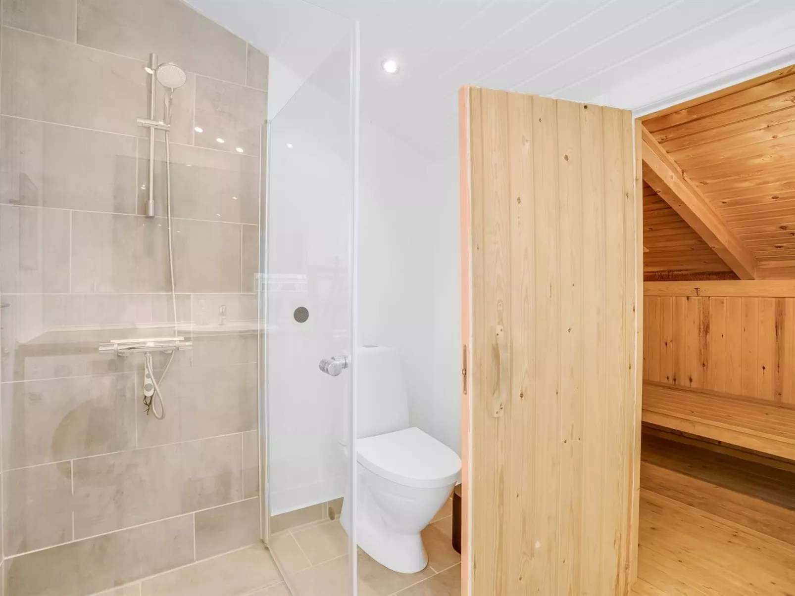 "Gerlis" - 75m from the sea-Binnen