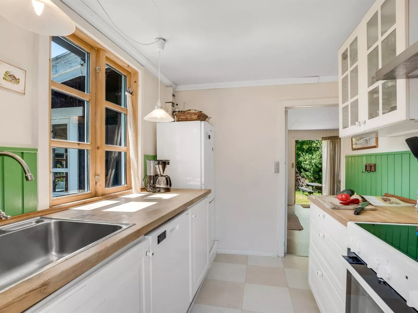 "Carly" - 100m from the sea-Binnen