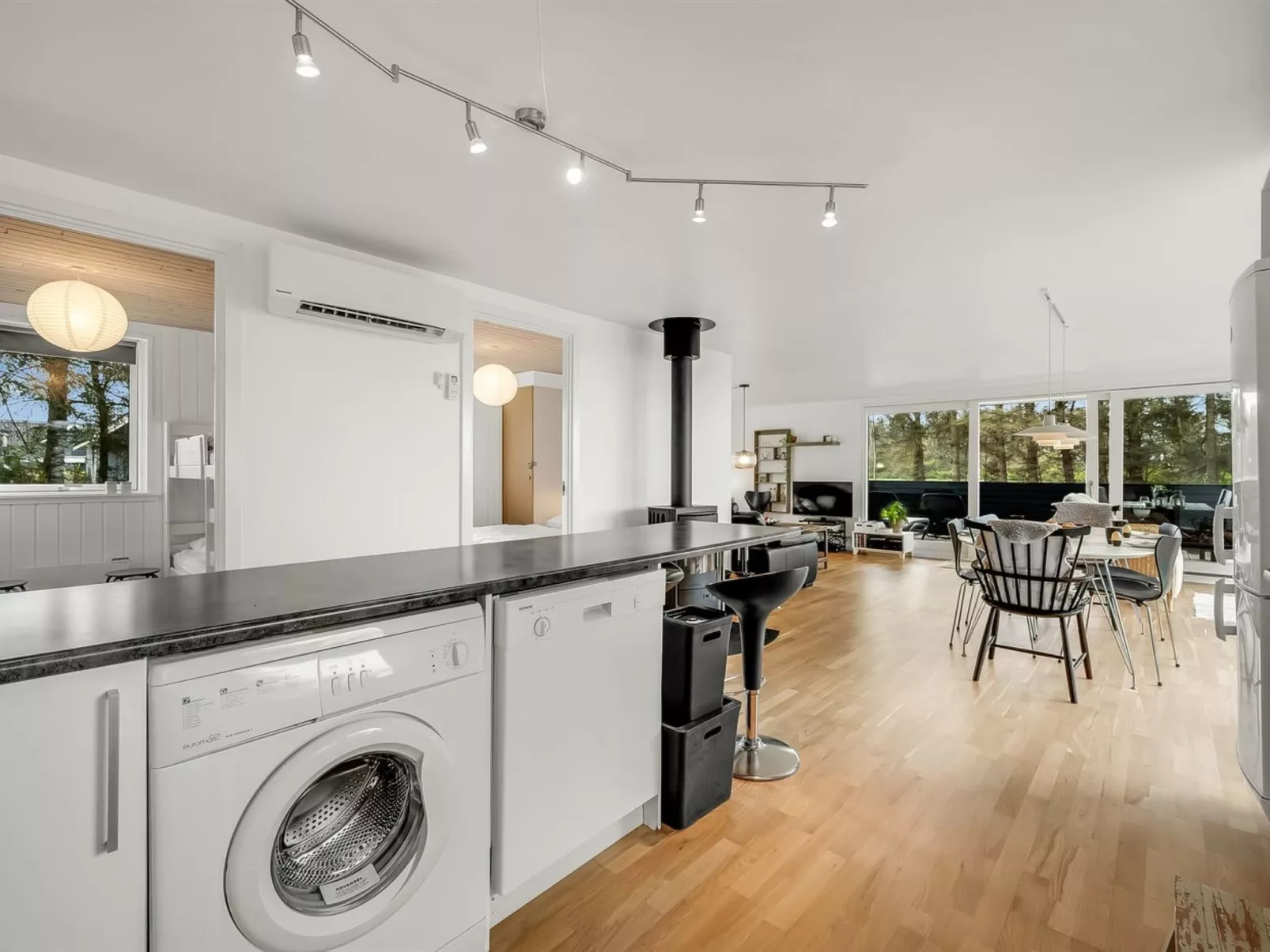 "Aleida" - 100m to the fjord-Binnen