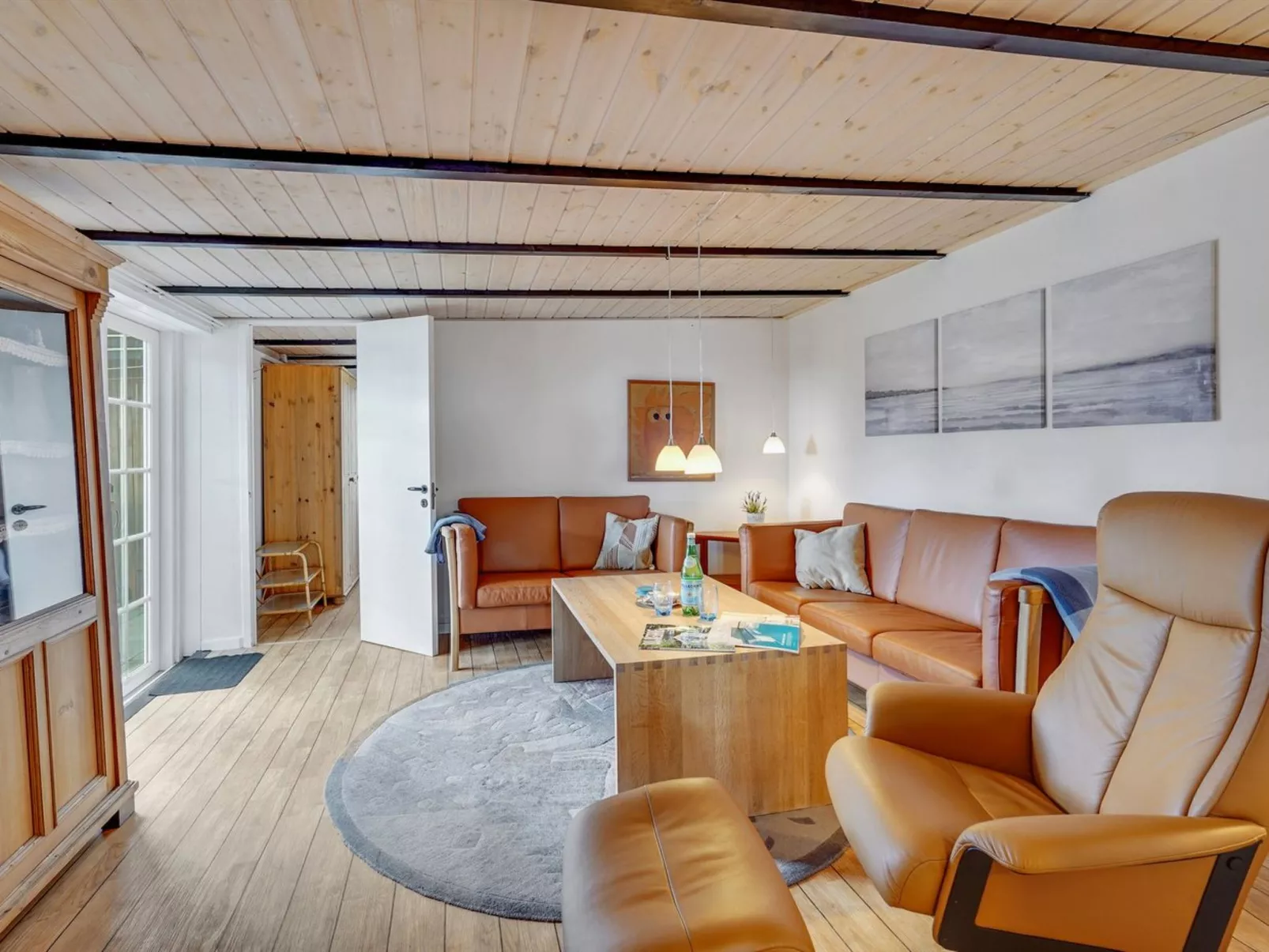 "Tana" - 5m from the sea-Binnen