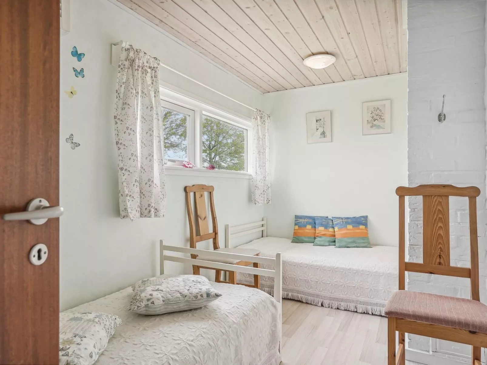 "Rayla" - 150m from the sea-Binnen