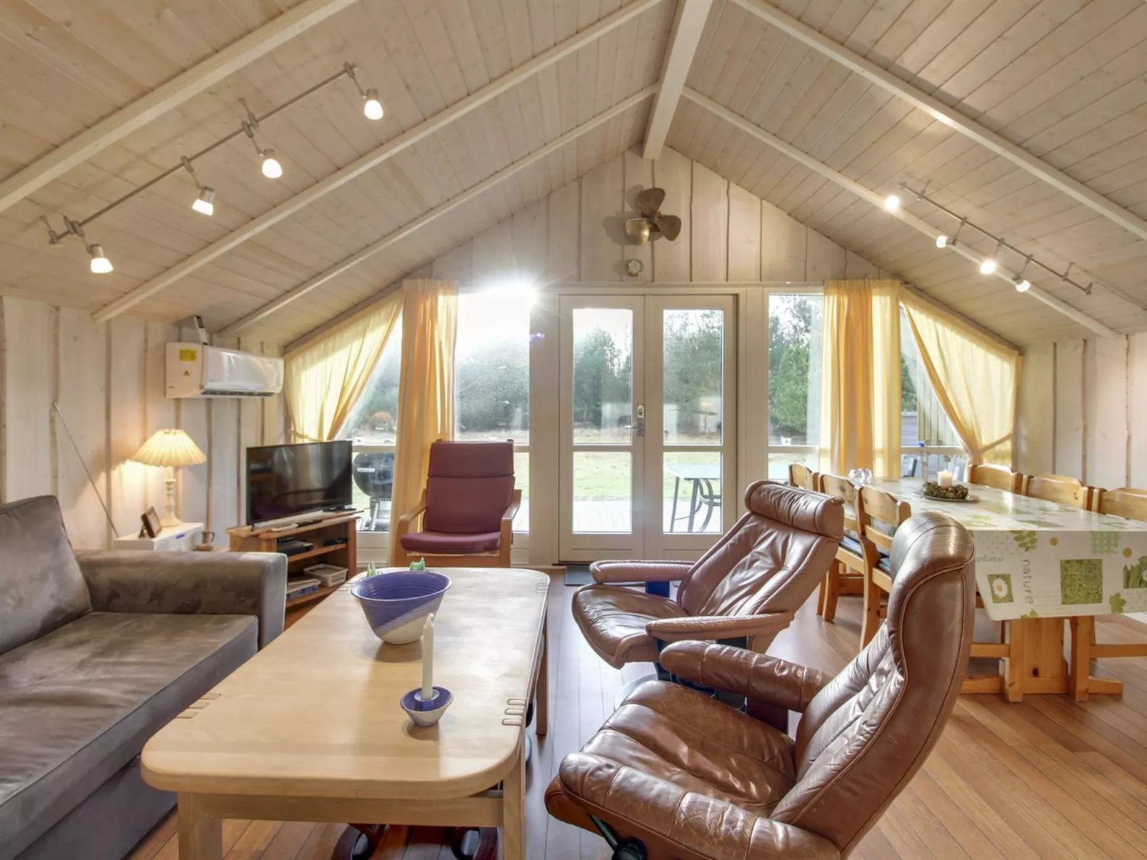 "Eline" - 1.5km from the sea-Binnen