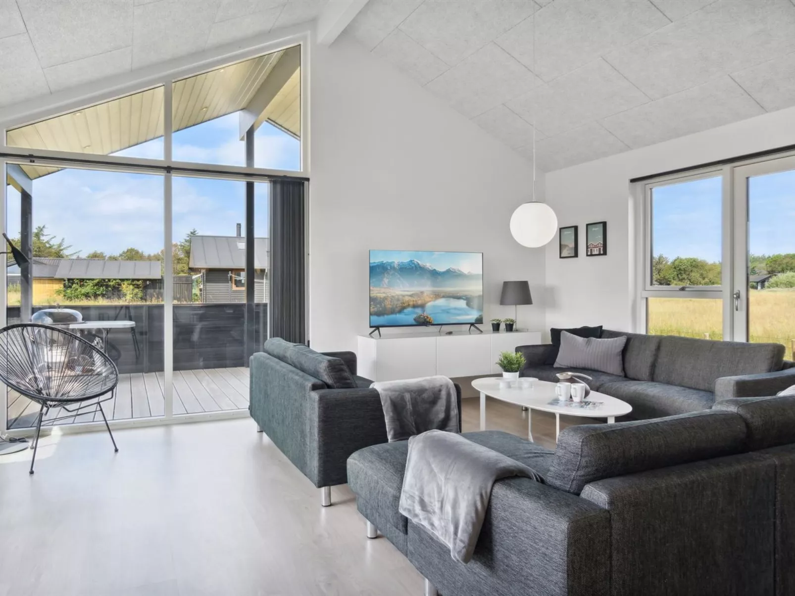 "Fader" - 950m from the sea-Binnen