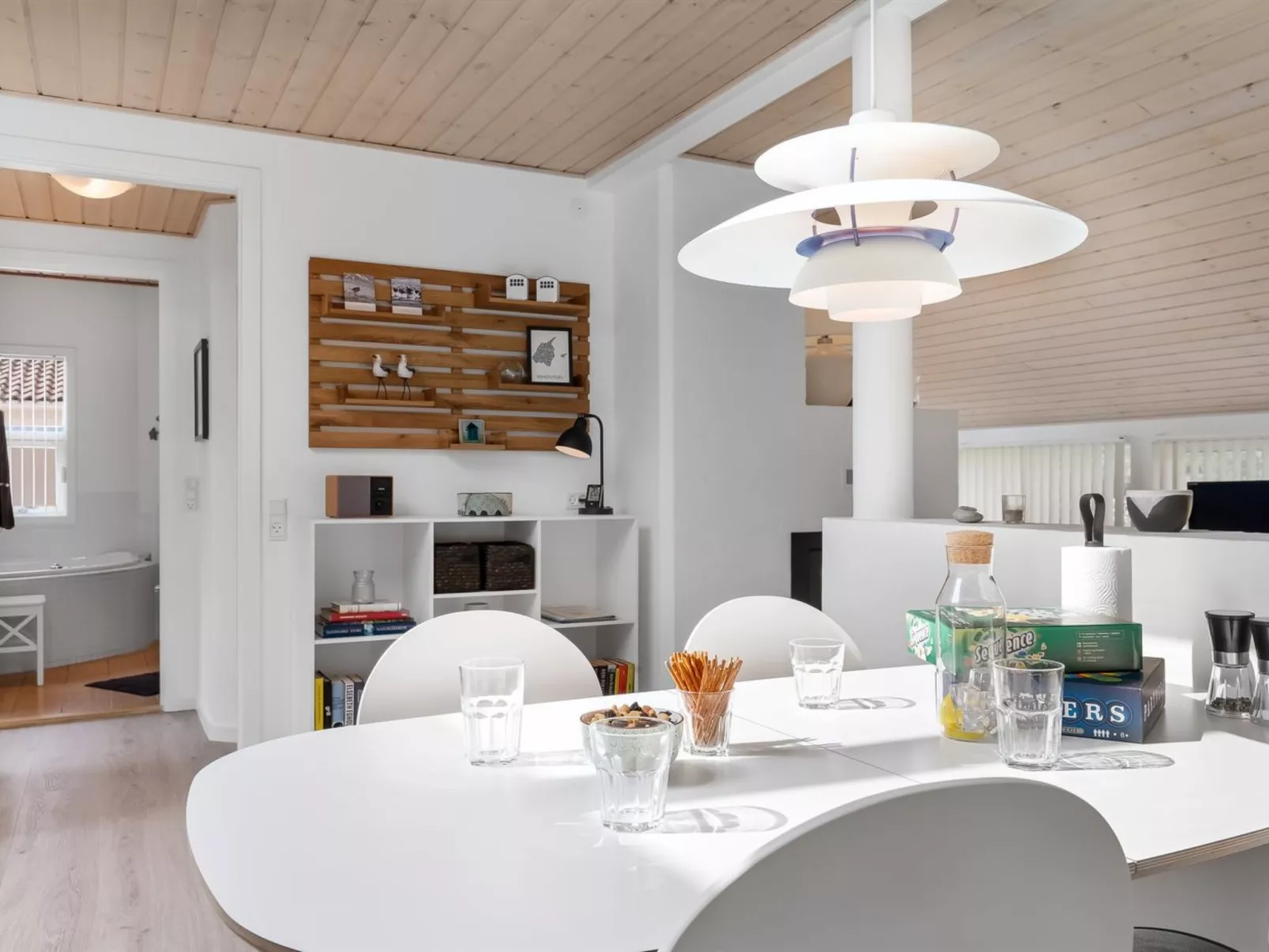 "Sölva" - 750m from the sea-Binnen