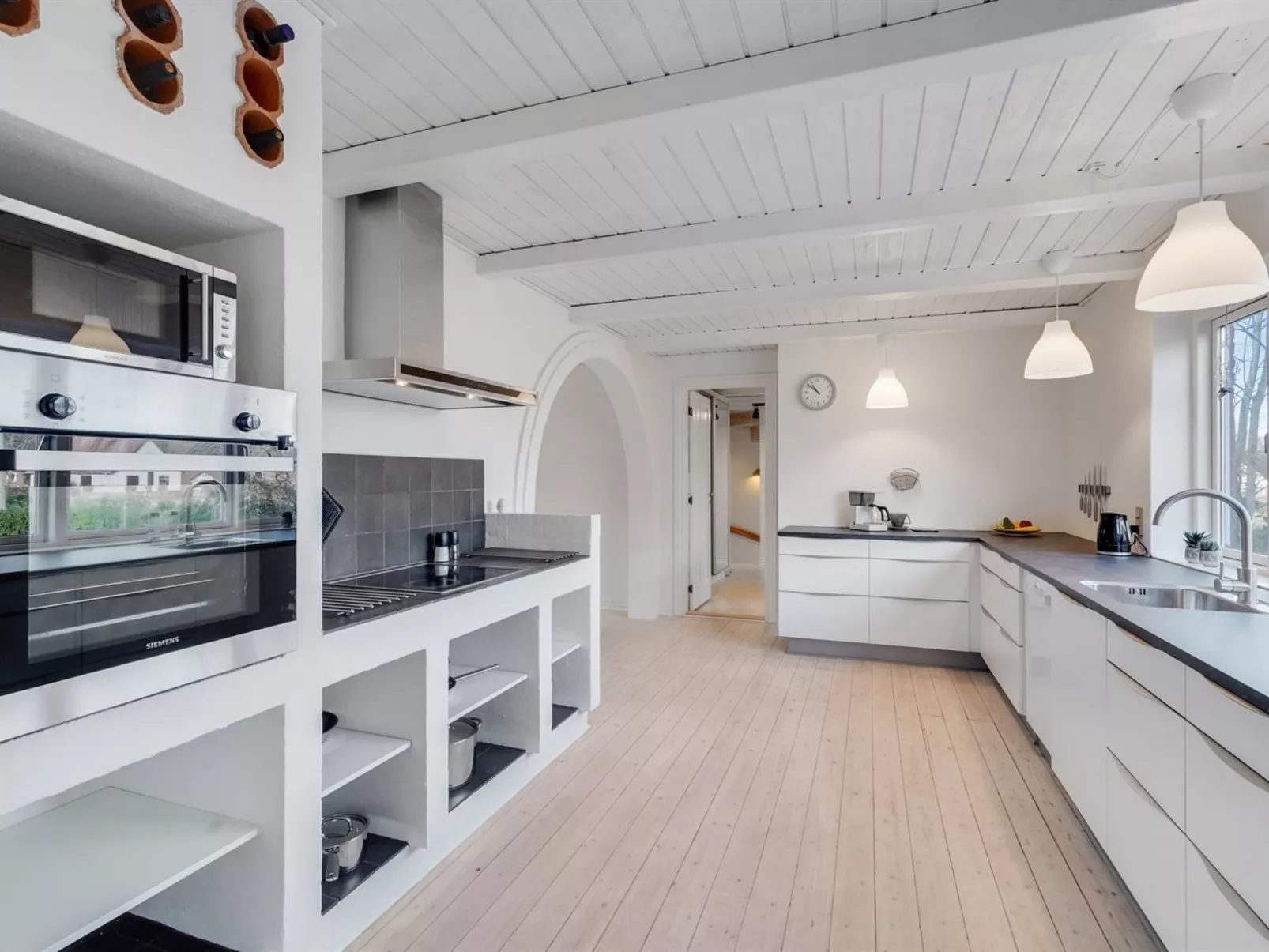 "Auguste" - 1.5km to the fjord-Binnen