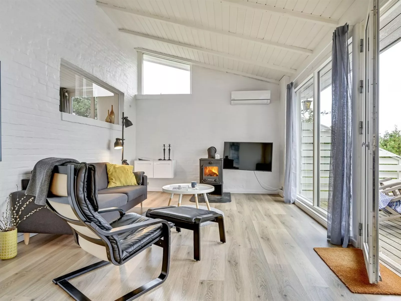 "Frauke" - 1km from the sea-Binnen