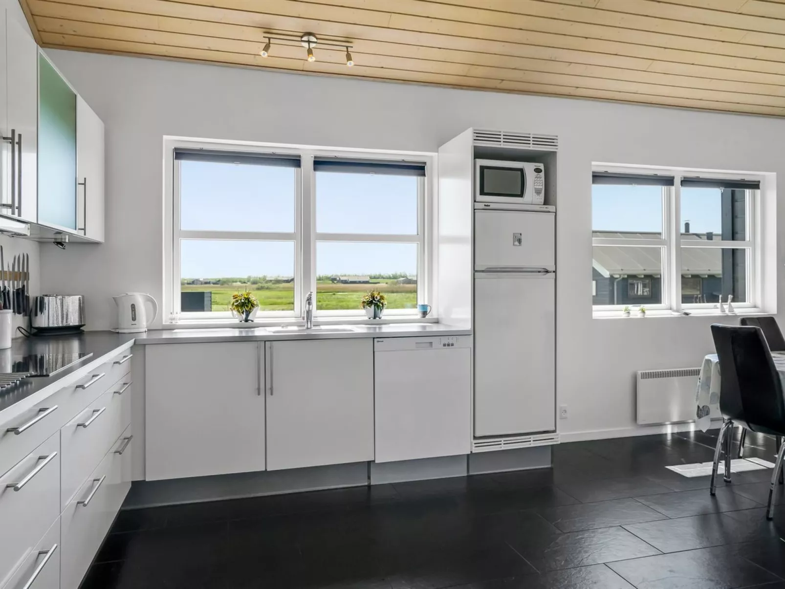 "Sinica" - 1.4km from the sea-Binnen