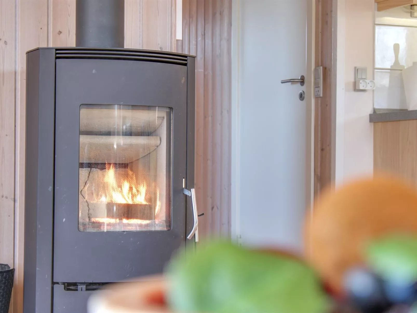 "Yanne" - 400m from the sea-Binnen