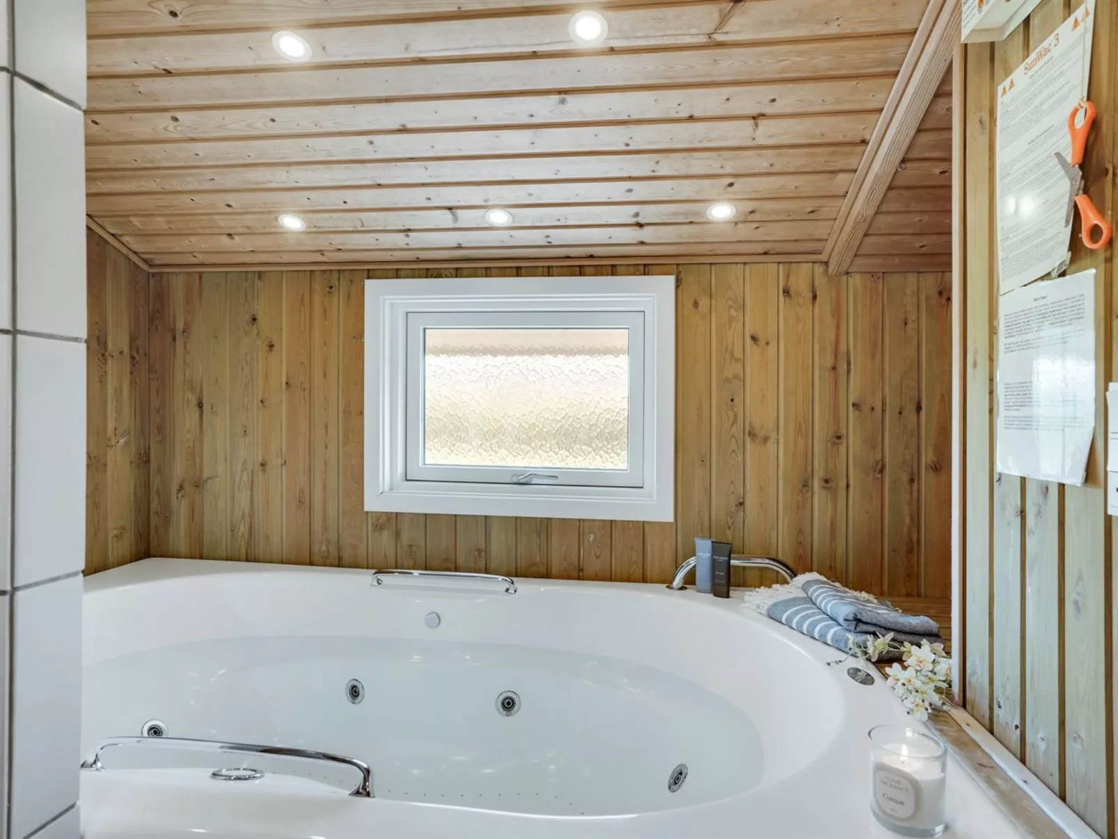 "Biarni" - 300m from the sea-Binnen