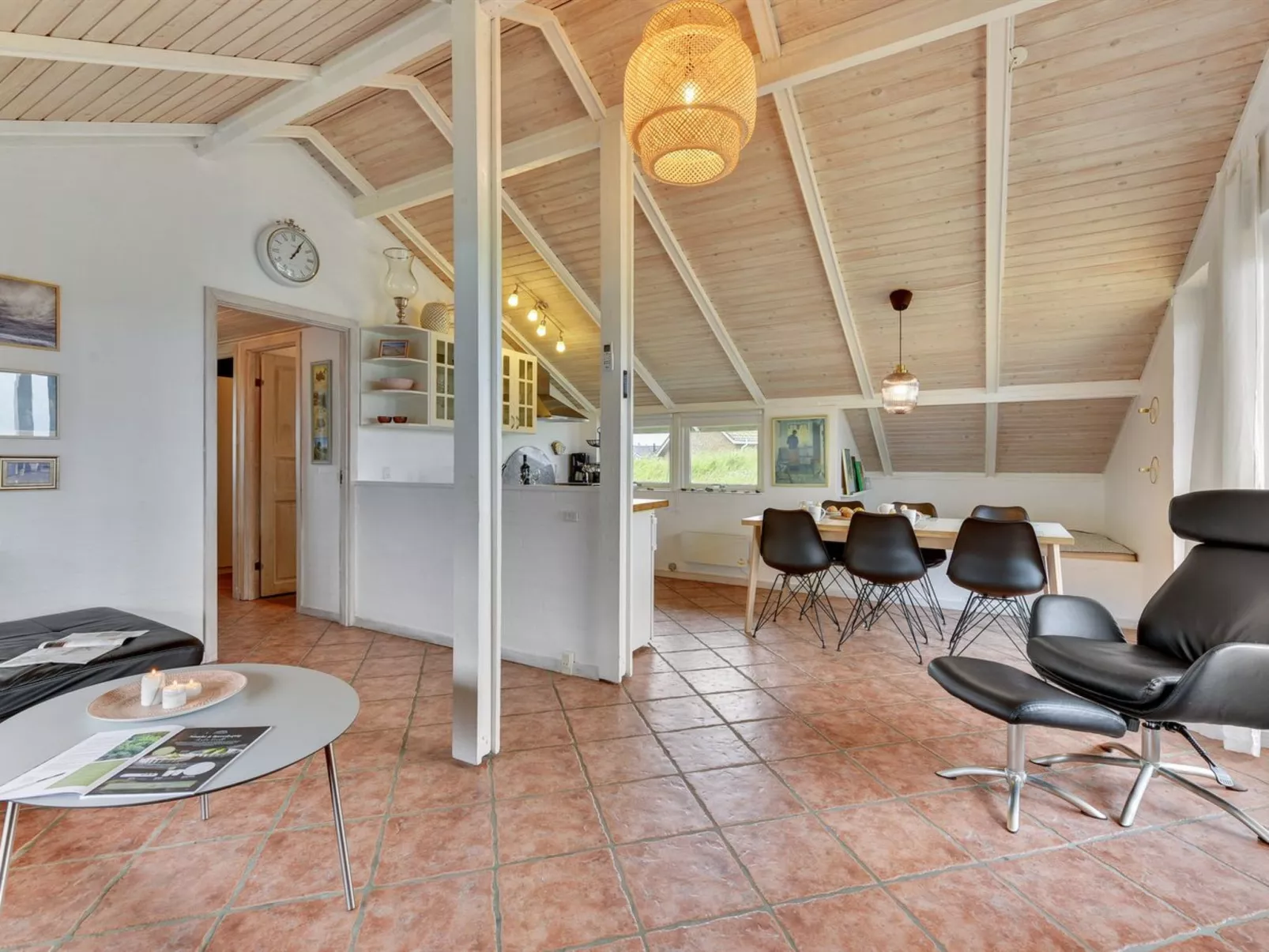 "Solbritt" - 330m to the fjord-Binnen