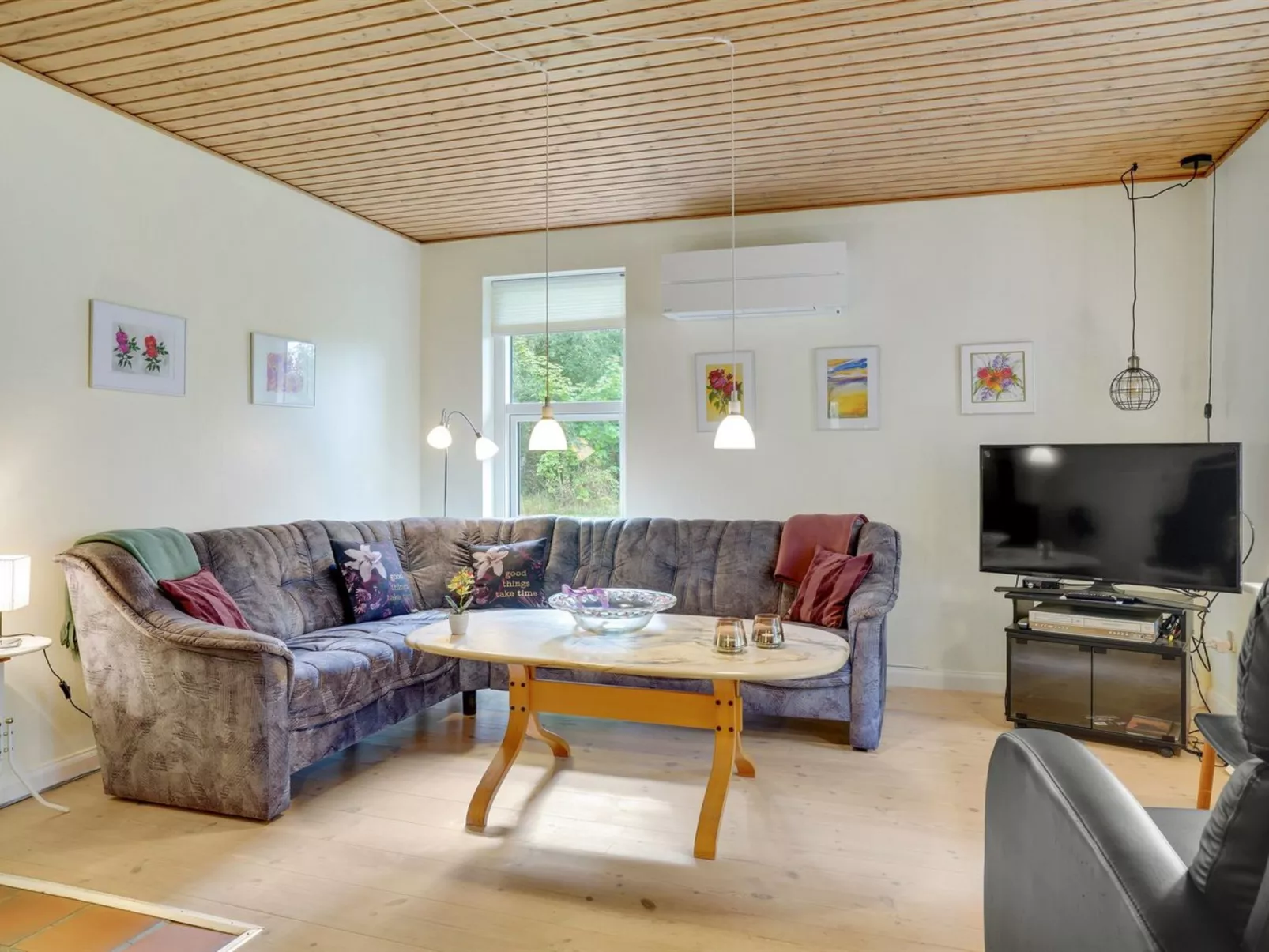 "Maksimilian" - 1.5km from the sea-Binnen