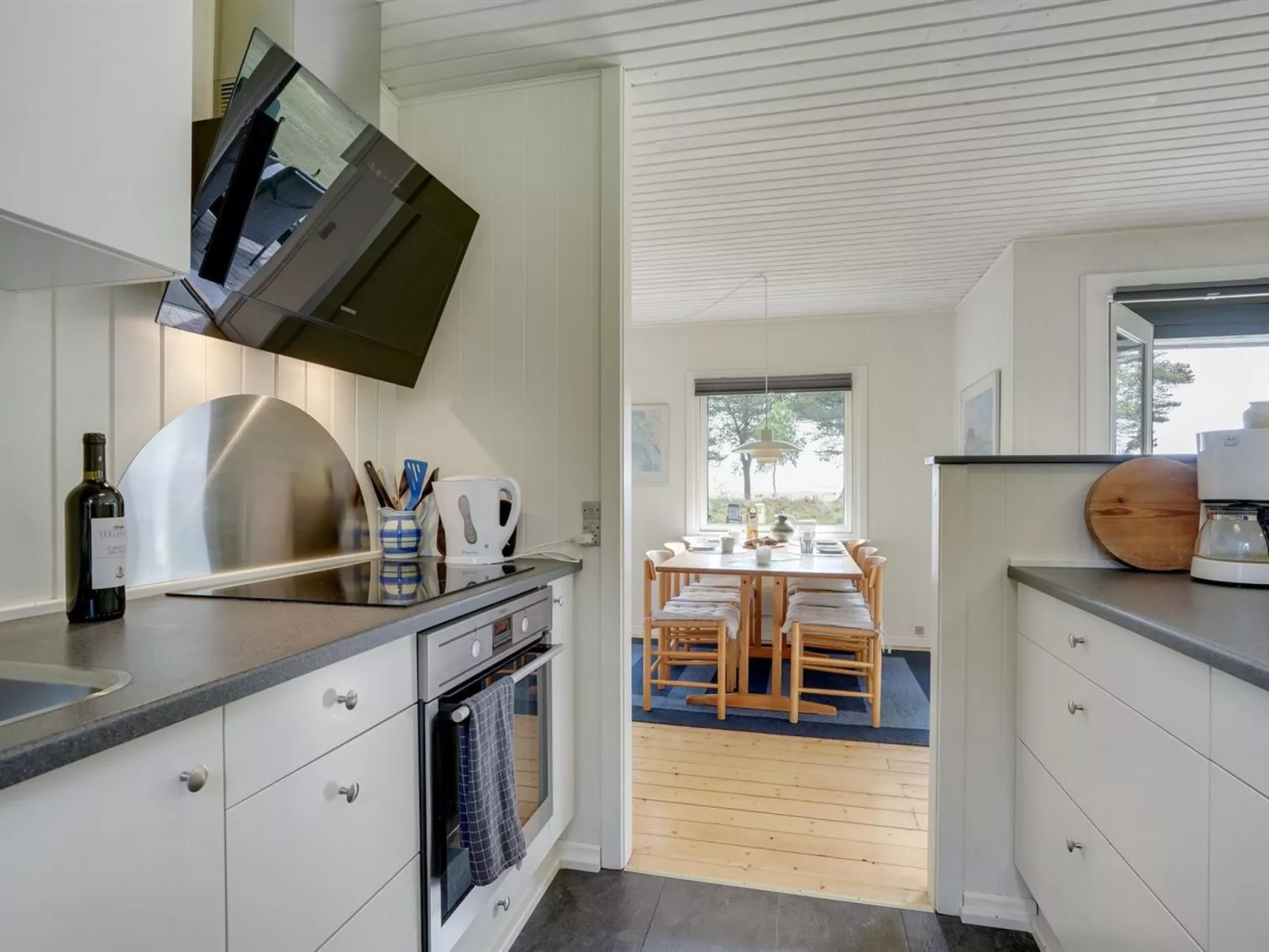 "Elny" - 500m to the fjord-Binnen