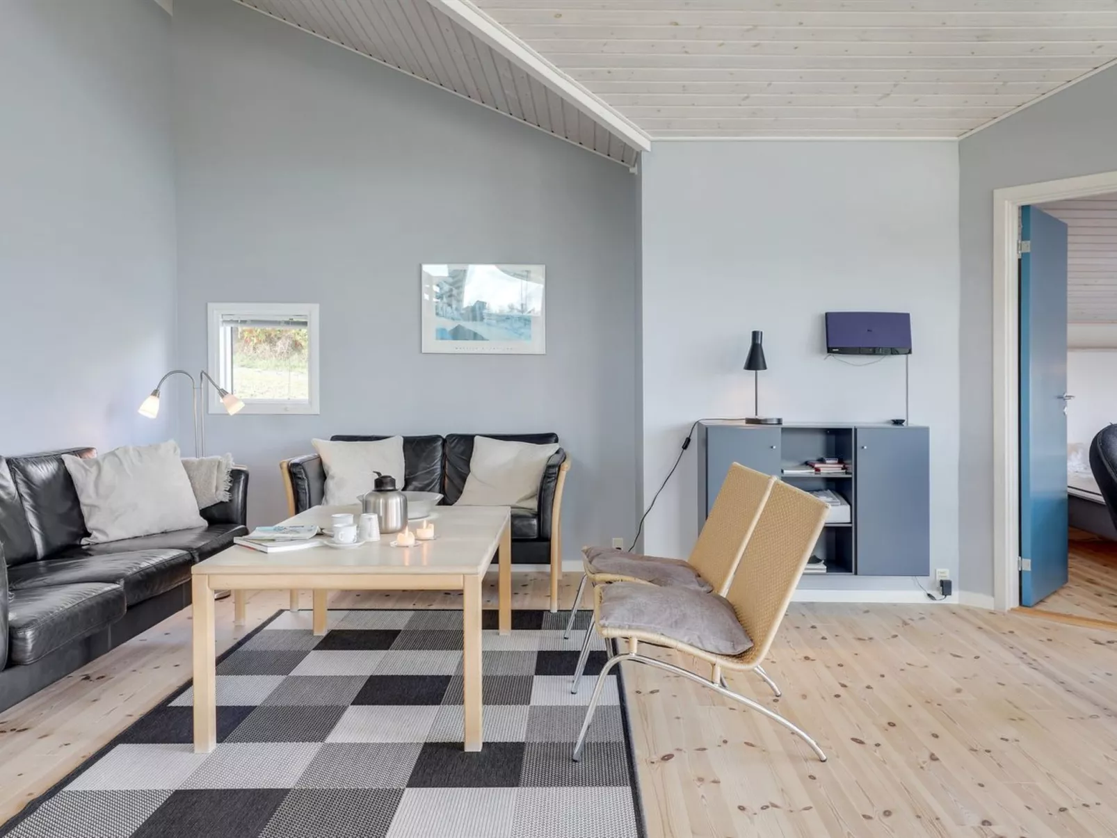 "Tjelle" - 300m from the sea-Binnen