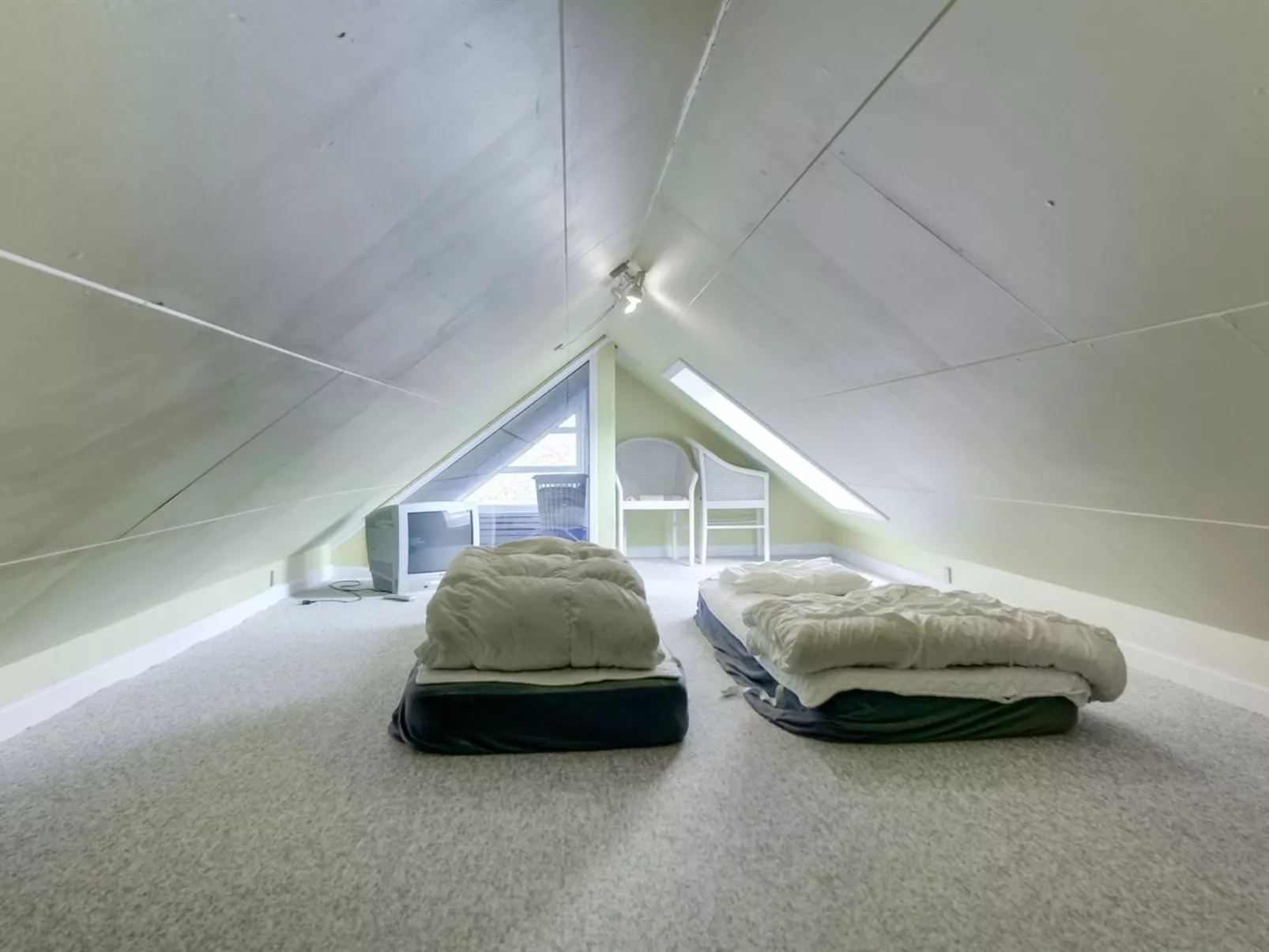 "Swening" - 2.1km from the sea-Binnen