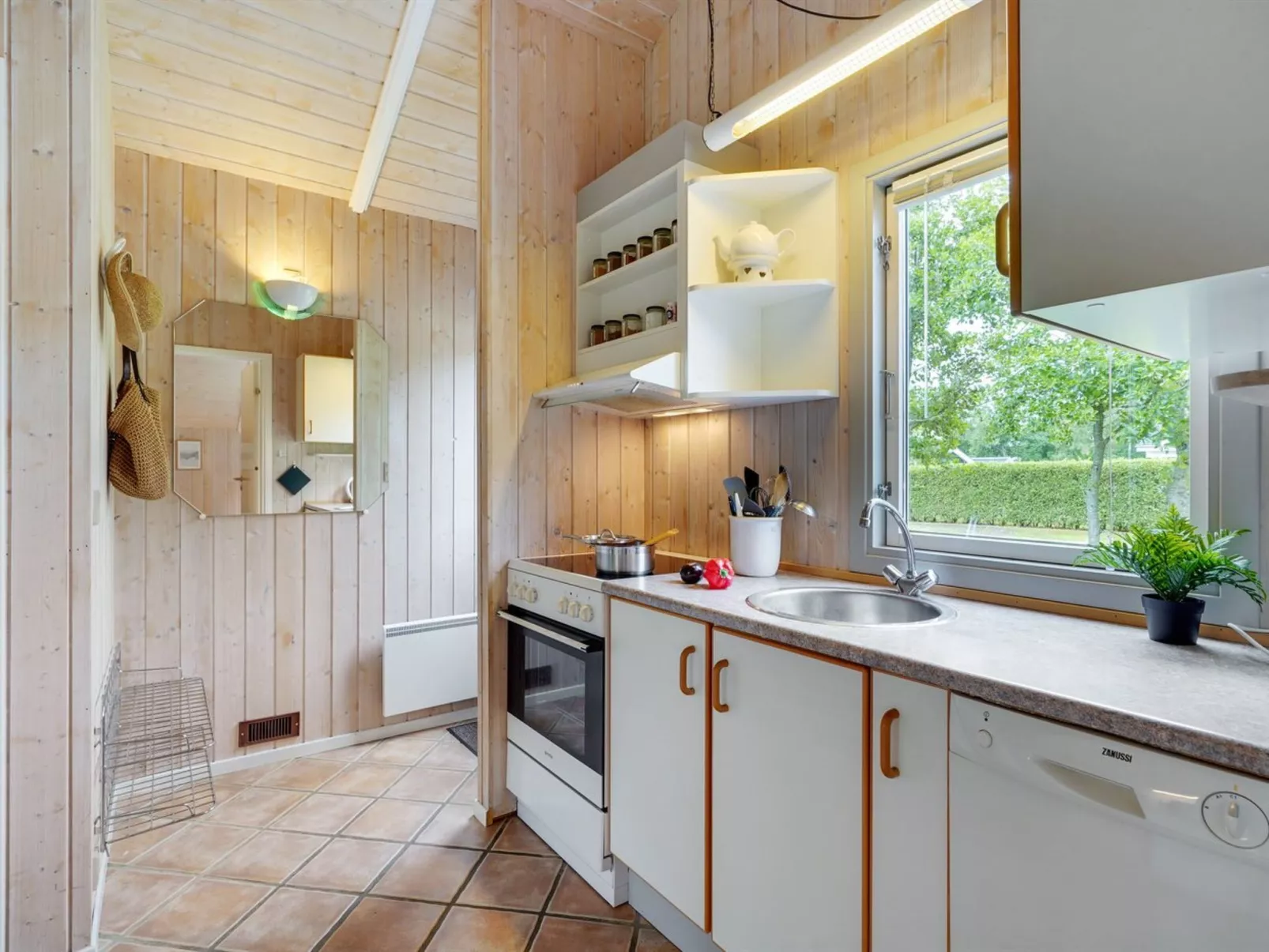 "Danna" - 850m to the fjord-Binnen