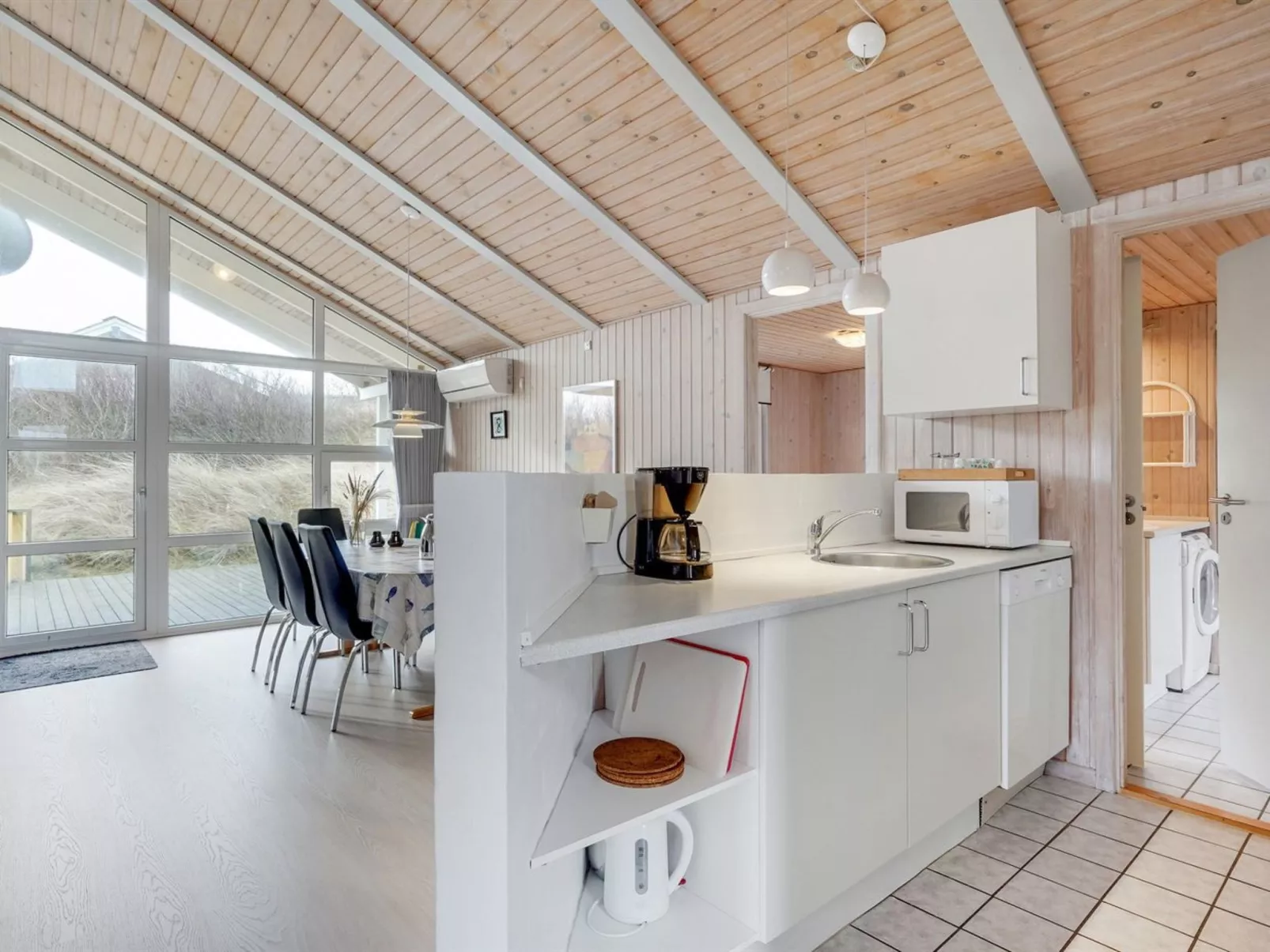 "Midja" - 800m from the sea-Binnen