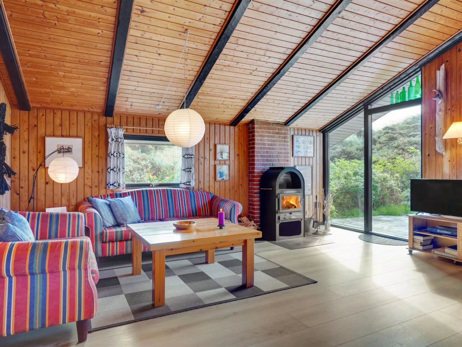 "Madita" - 310m from the sea-Binnen