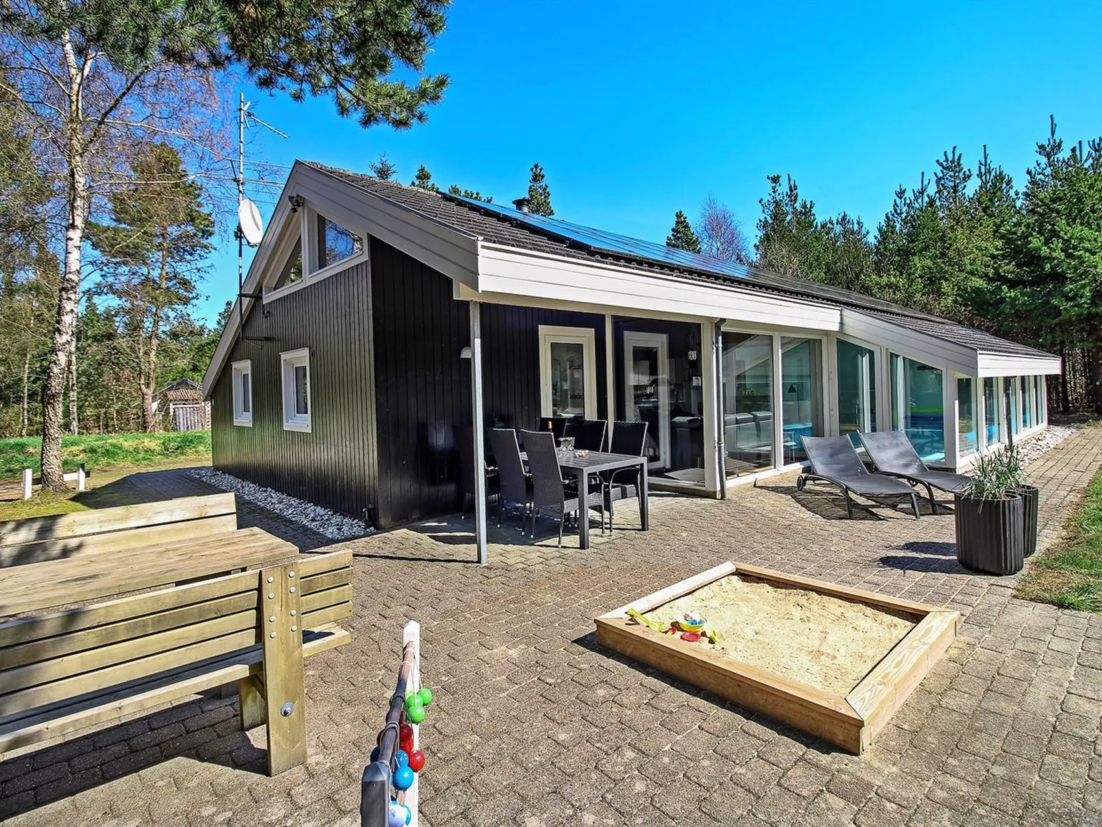 "Jensen" - 700m to the fjord-Buiten