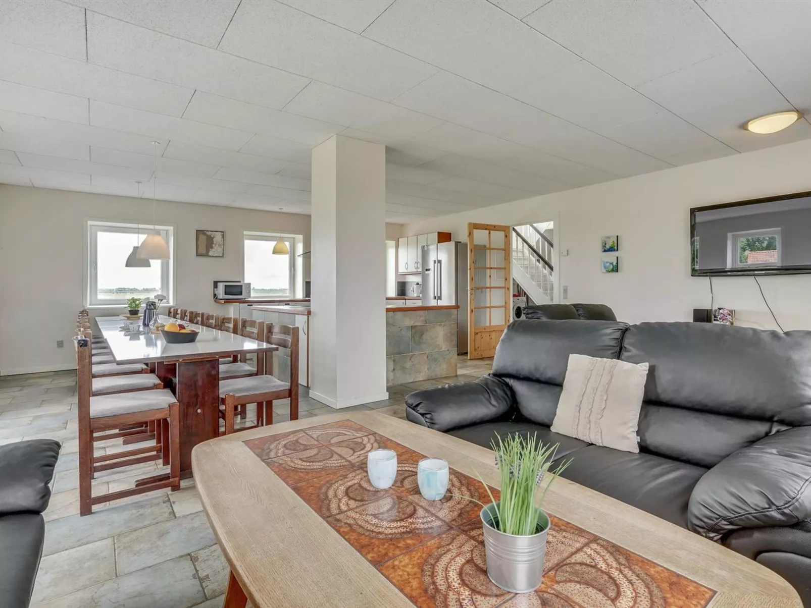 "Ammy" - 7.5km from the sea-Binnen