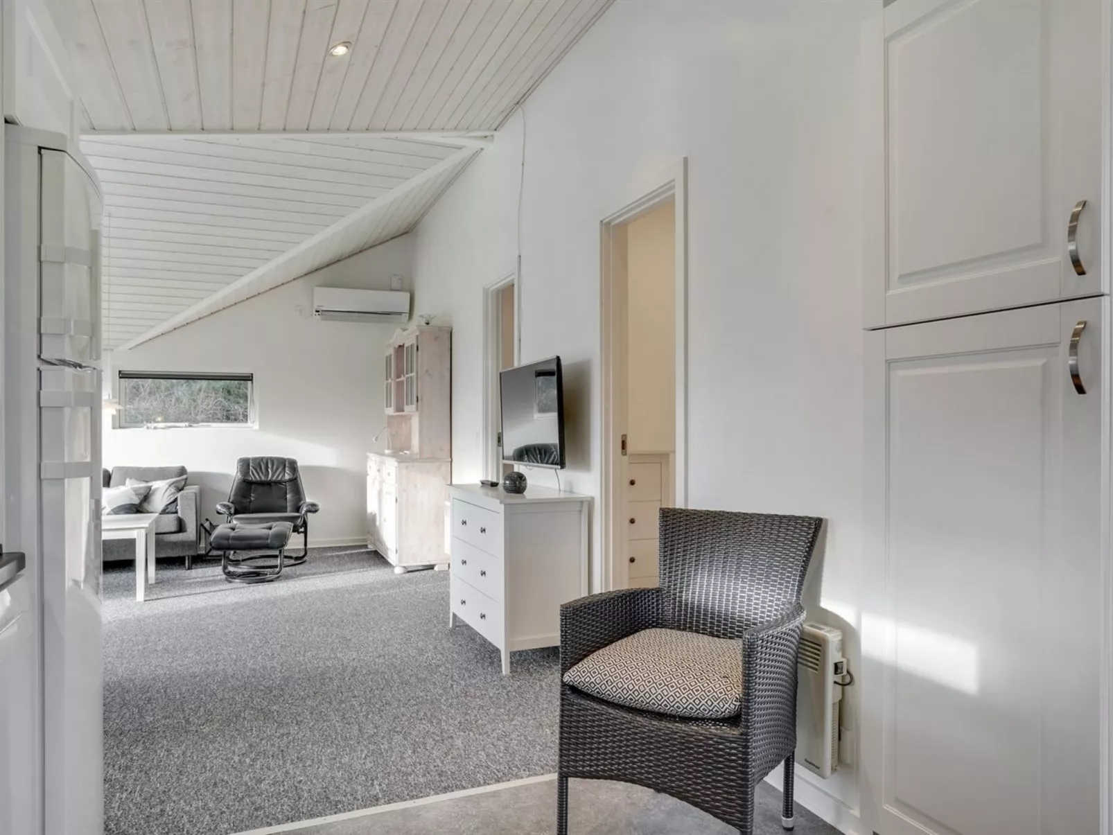 "Ingward" - 300m to the fjord-Binnen