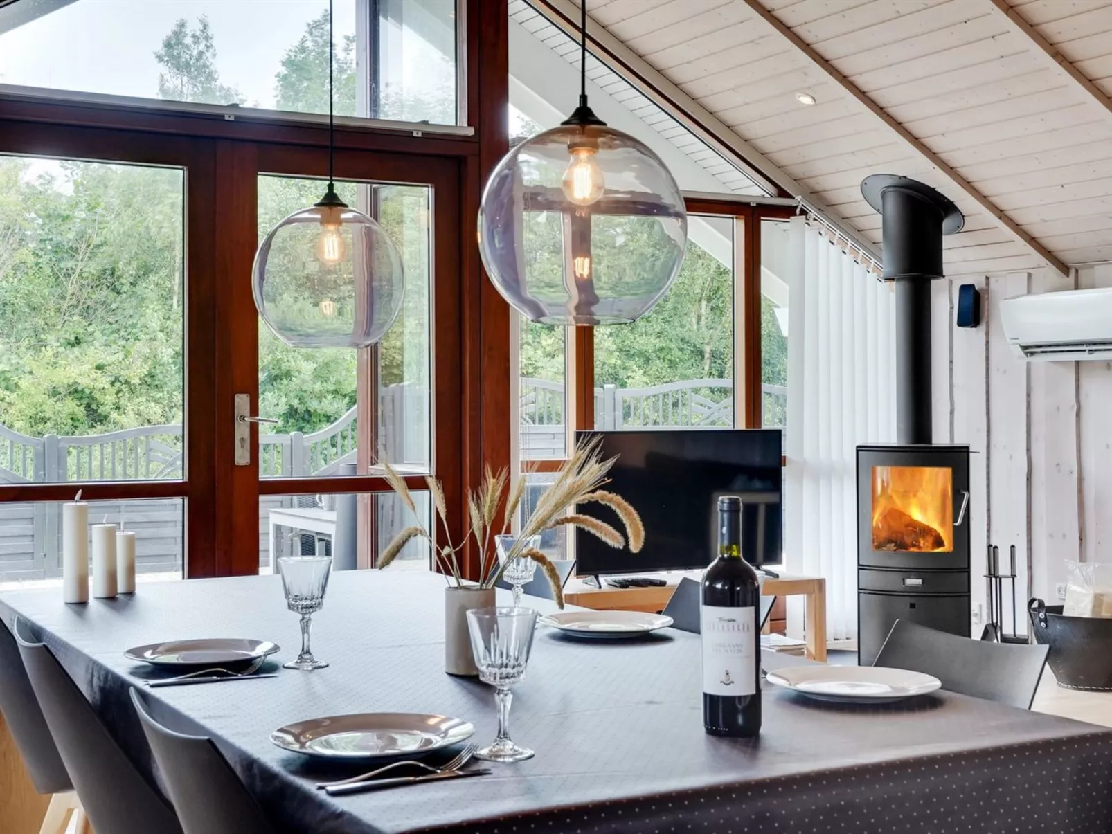 "Chermeine" - 1.2km to the fjord-Binnen