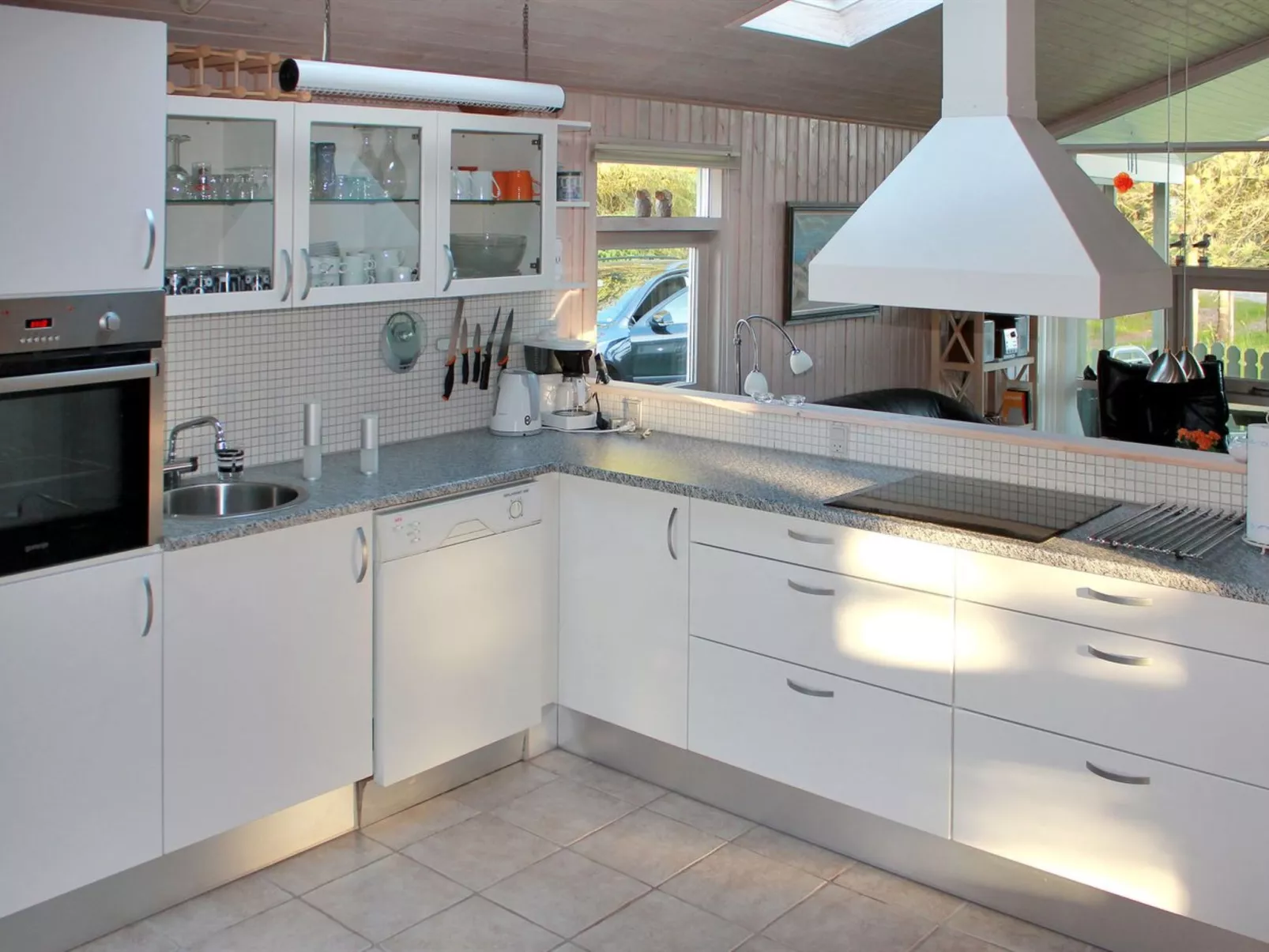 "Annick" - 300m from the sea-Binnen