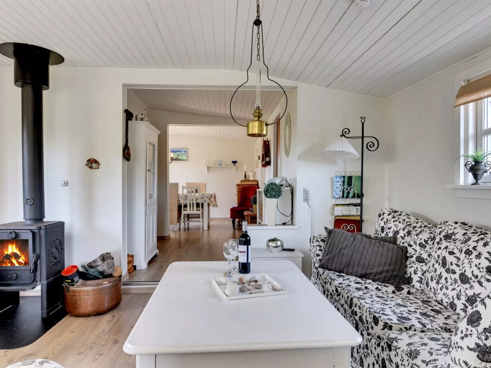 "Anik" - 100m from the sea-Binnen