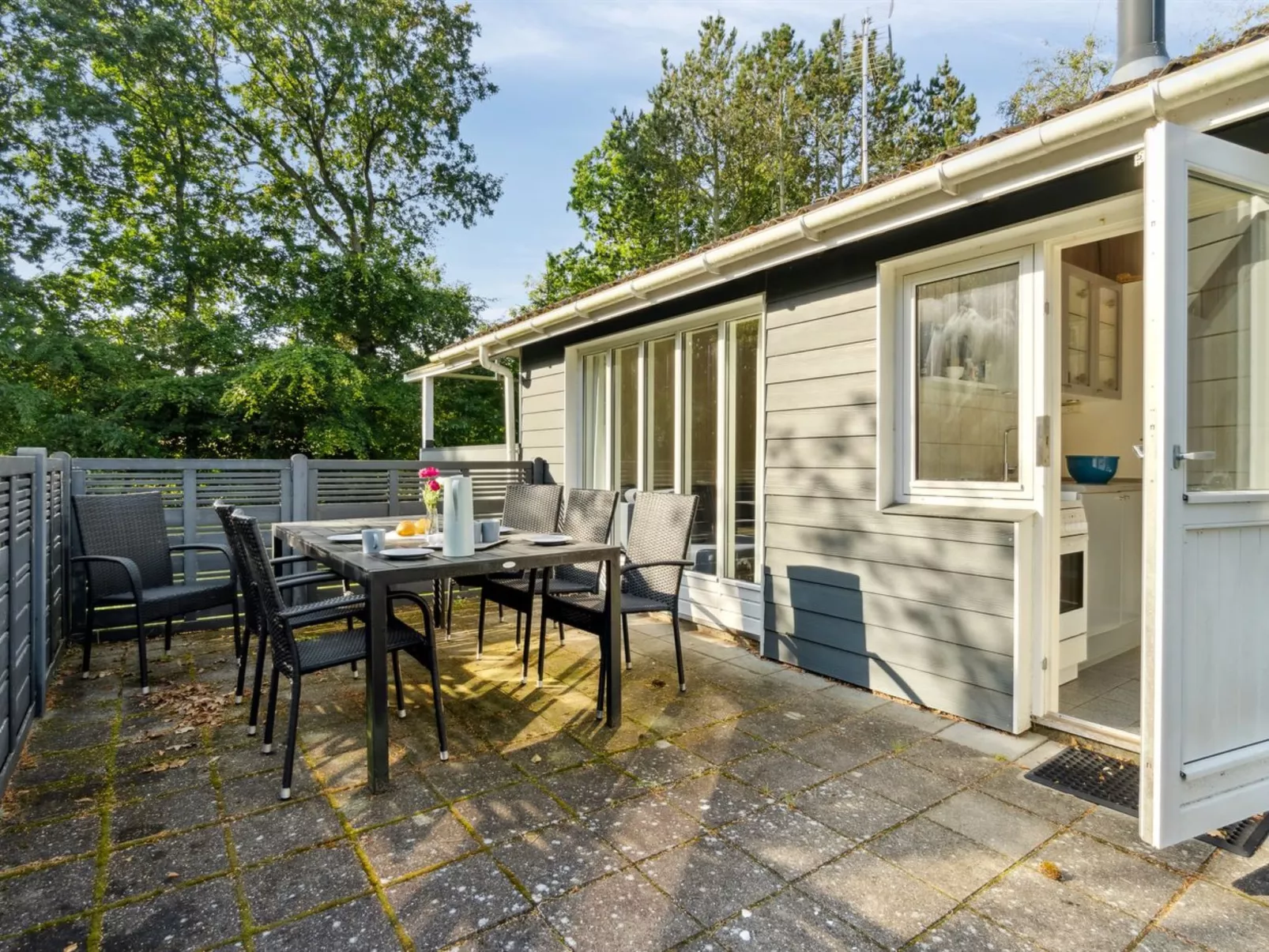 "Arwin" - 200m from the sea-Buiten