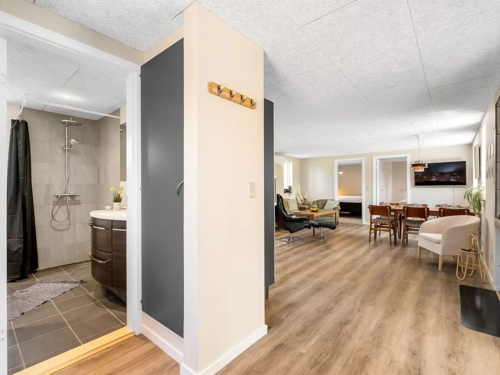 "Eira" - 350m to the fjord-Binnen