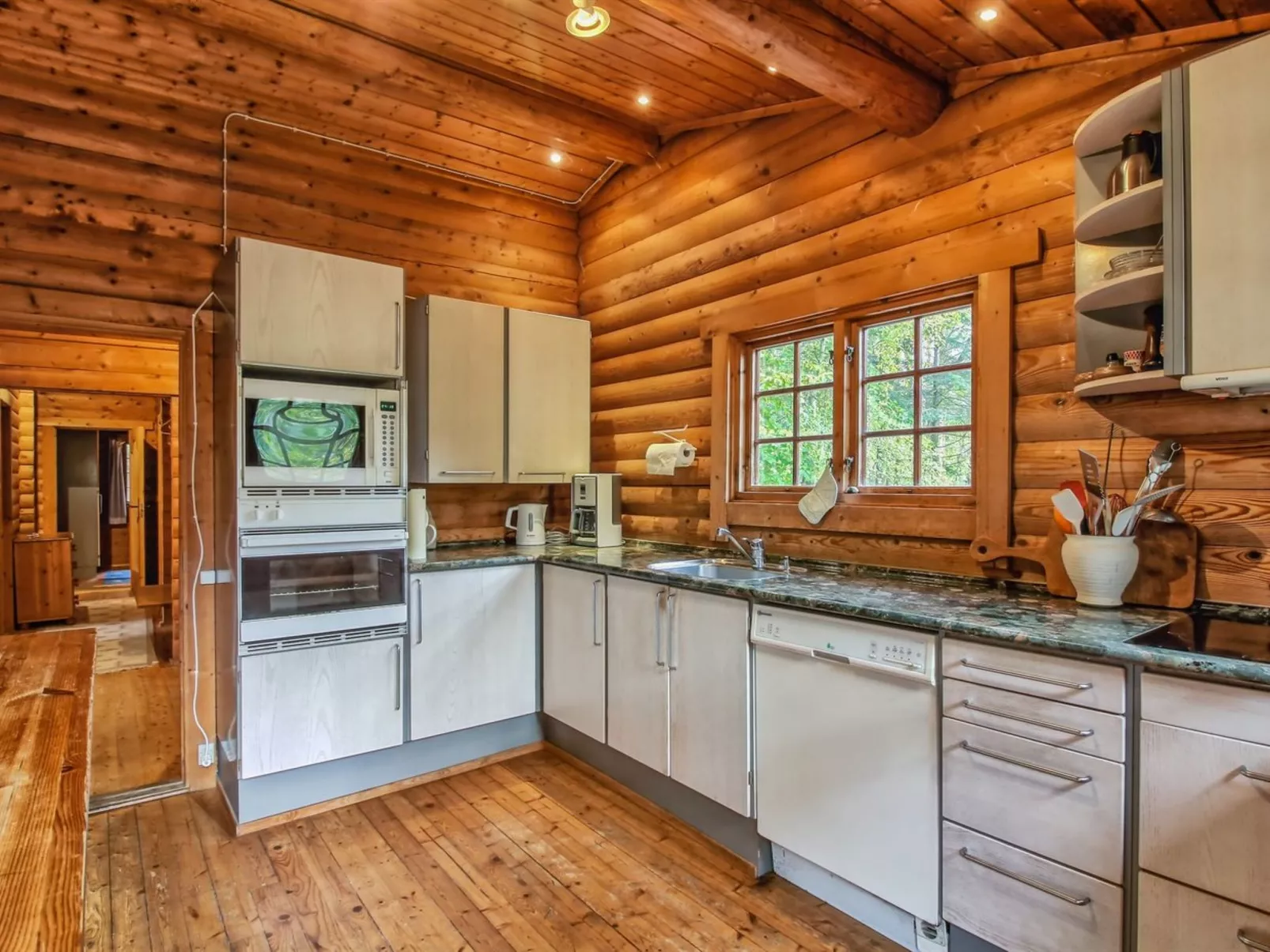 "Peadda" - 900m from the sea-Binnen