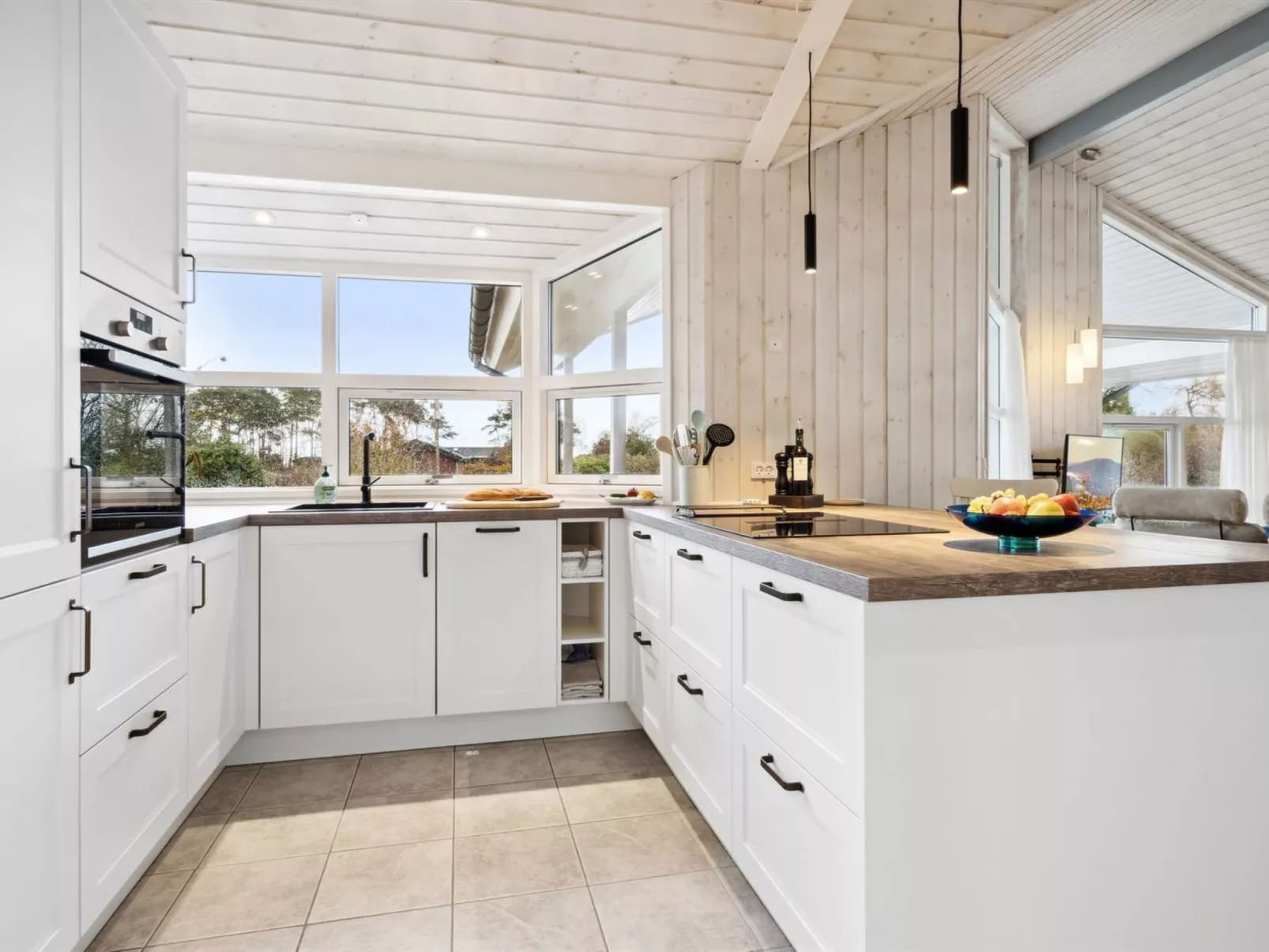 "Harald" - 300m from the sea-Binnen