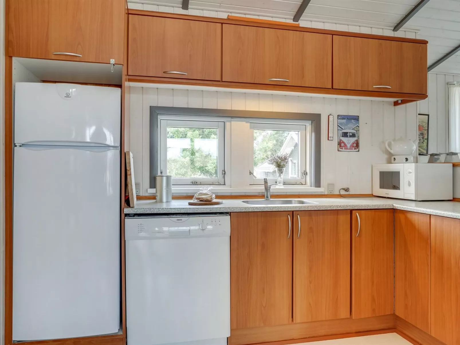 "Floria" - 1.4km from the sea-Binnen