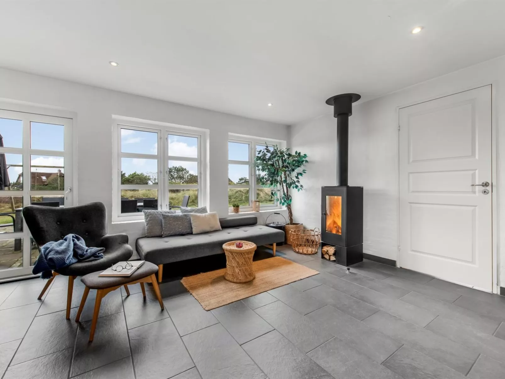 "Axeline" - 300m from the sea-Binnen