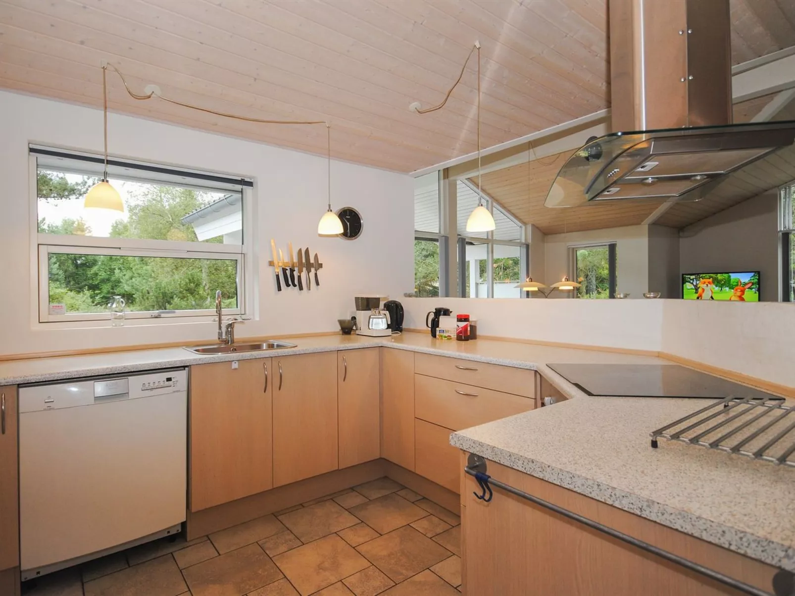 "Tamika" - 950m from the sea-Binnen