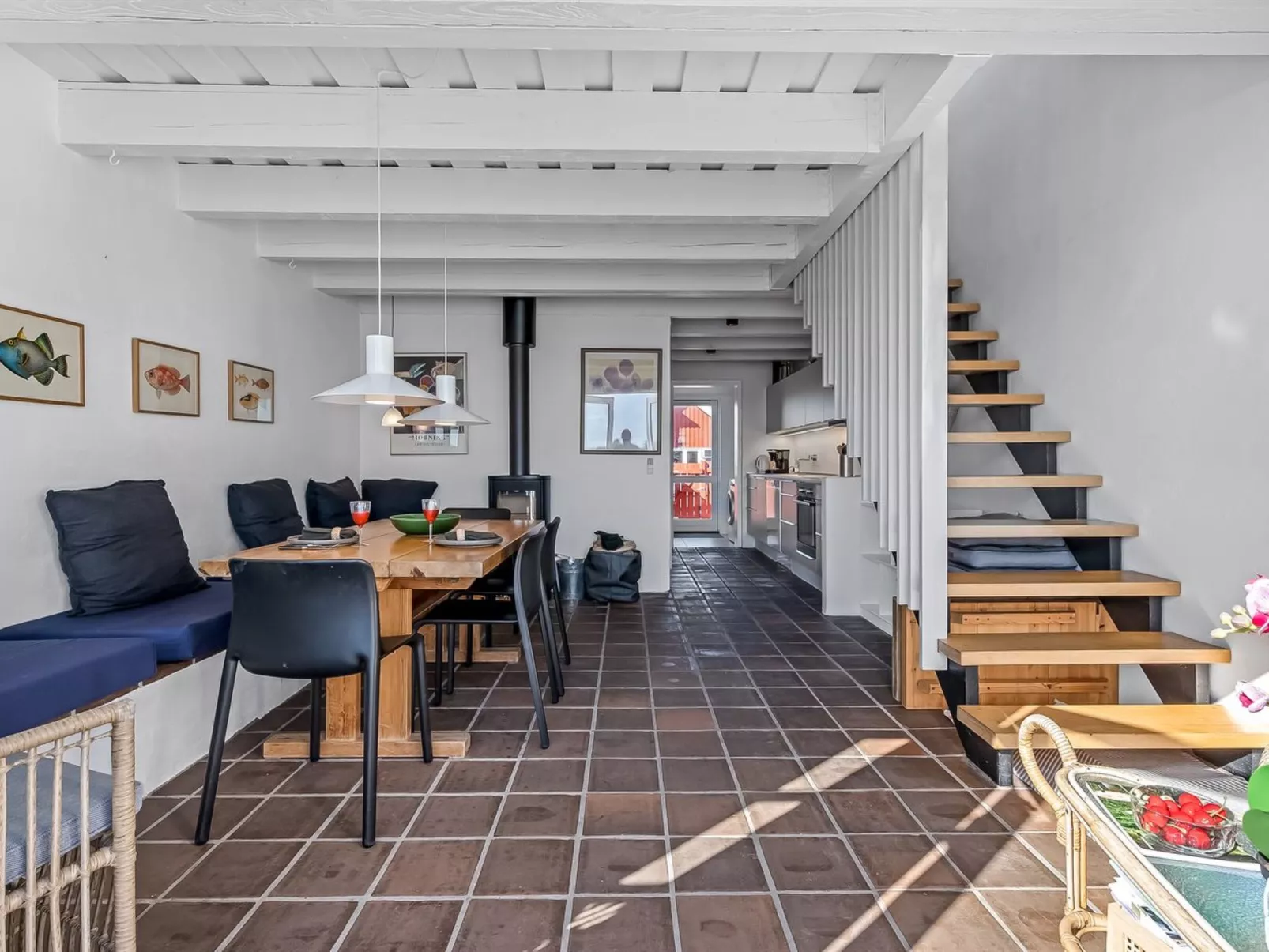 "Adils" - 5m from the sea-Binnen