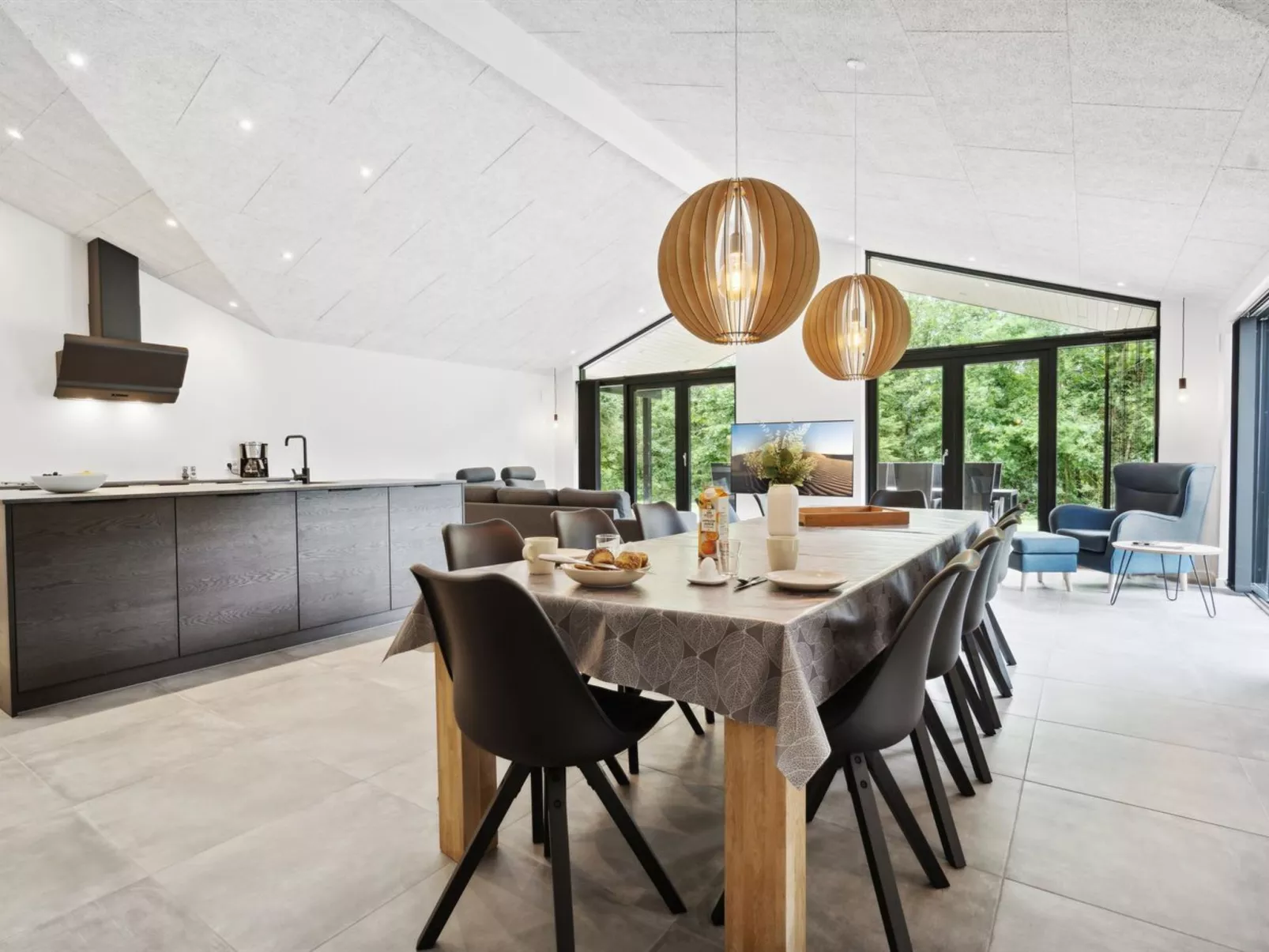 "Robert" - 30km from the sea-Binnen