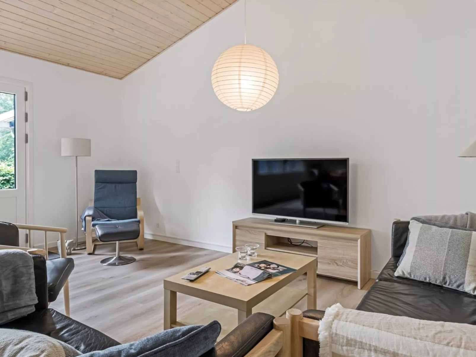 "Marlina" - 30km from the sea-Binnen