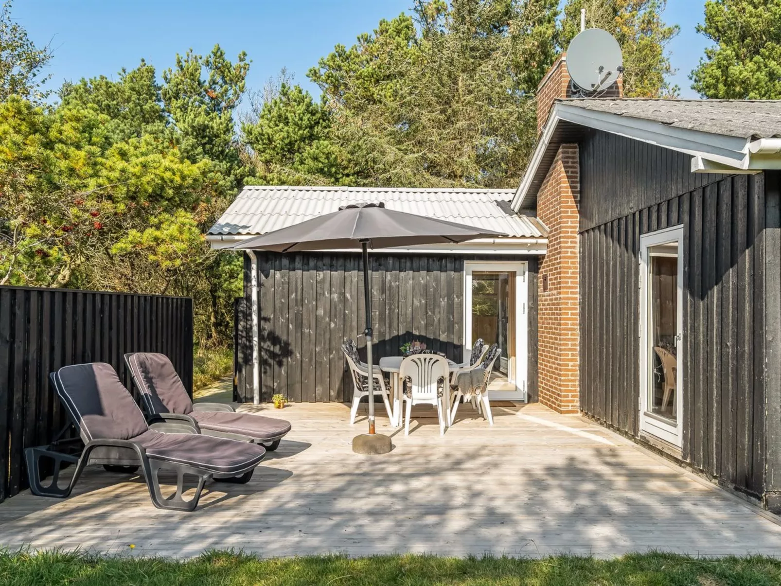 "Swenki" - 700m from the sea-Buiten