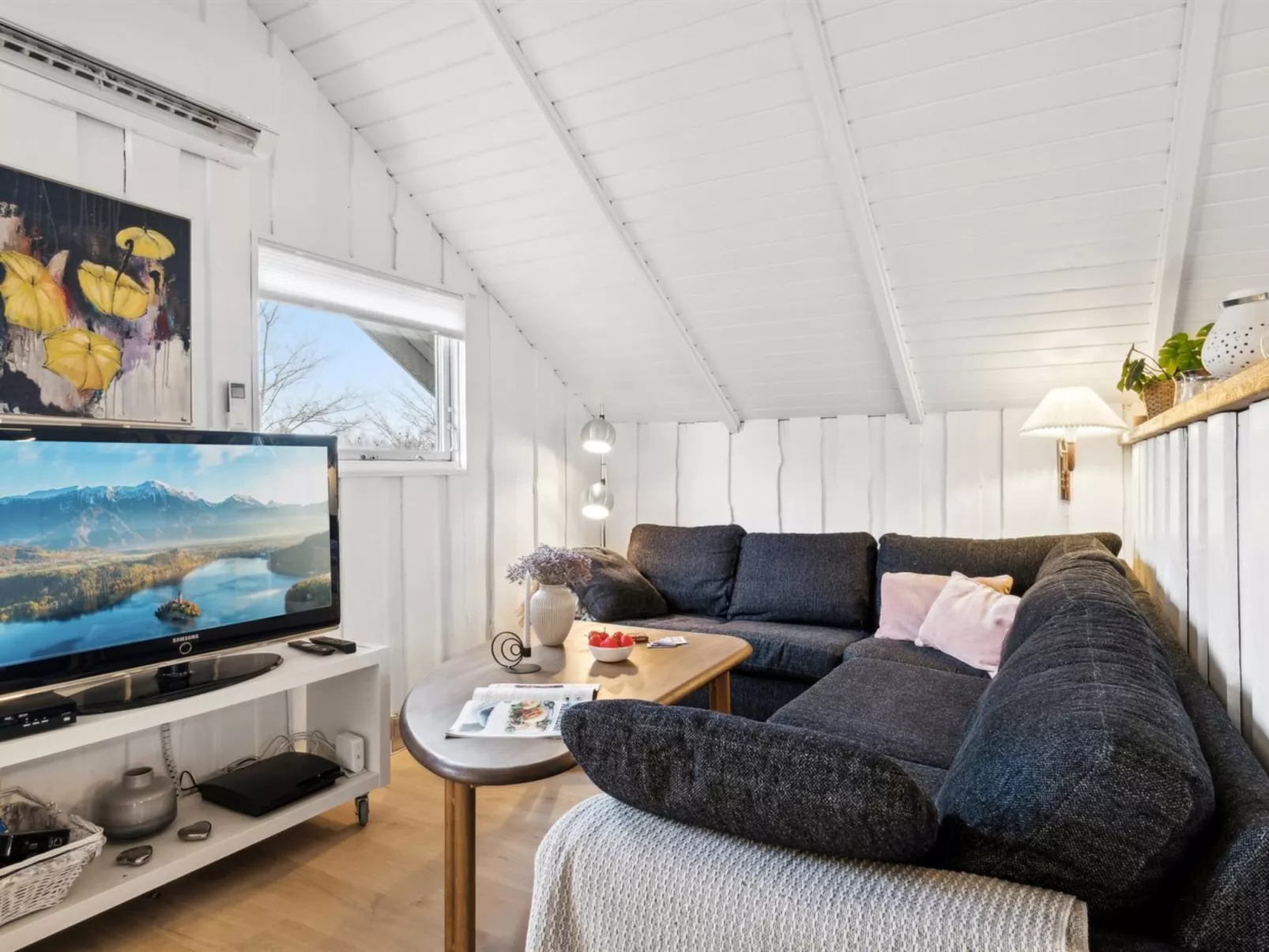 "Laurens" - 800m from the sea-Binnen