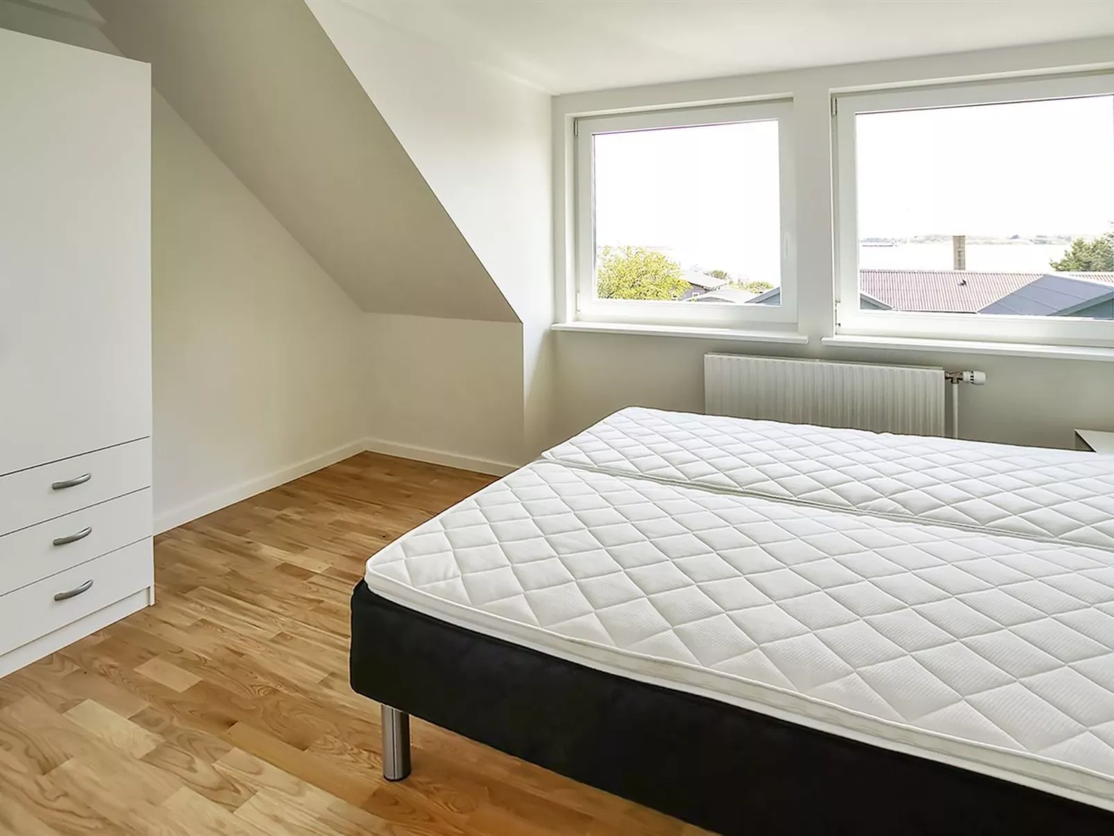 "Mirja" - 50m to the fjord-Binnen