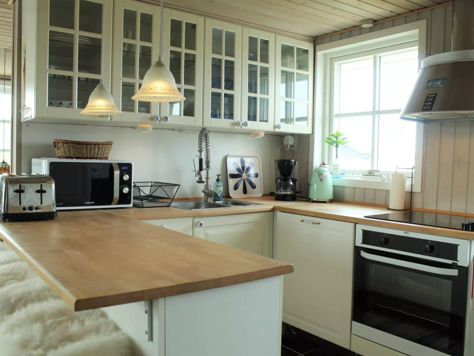 "Heilo" -  from the sea-Binnen